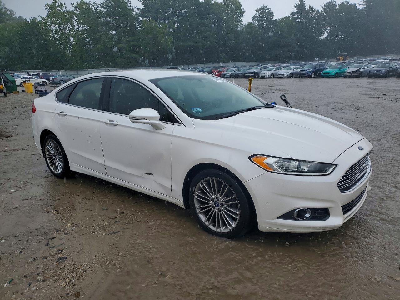 2013 Ford Fusion Se Белый vin: 3FA6P0HR2DR337905