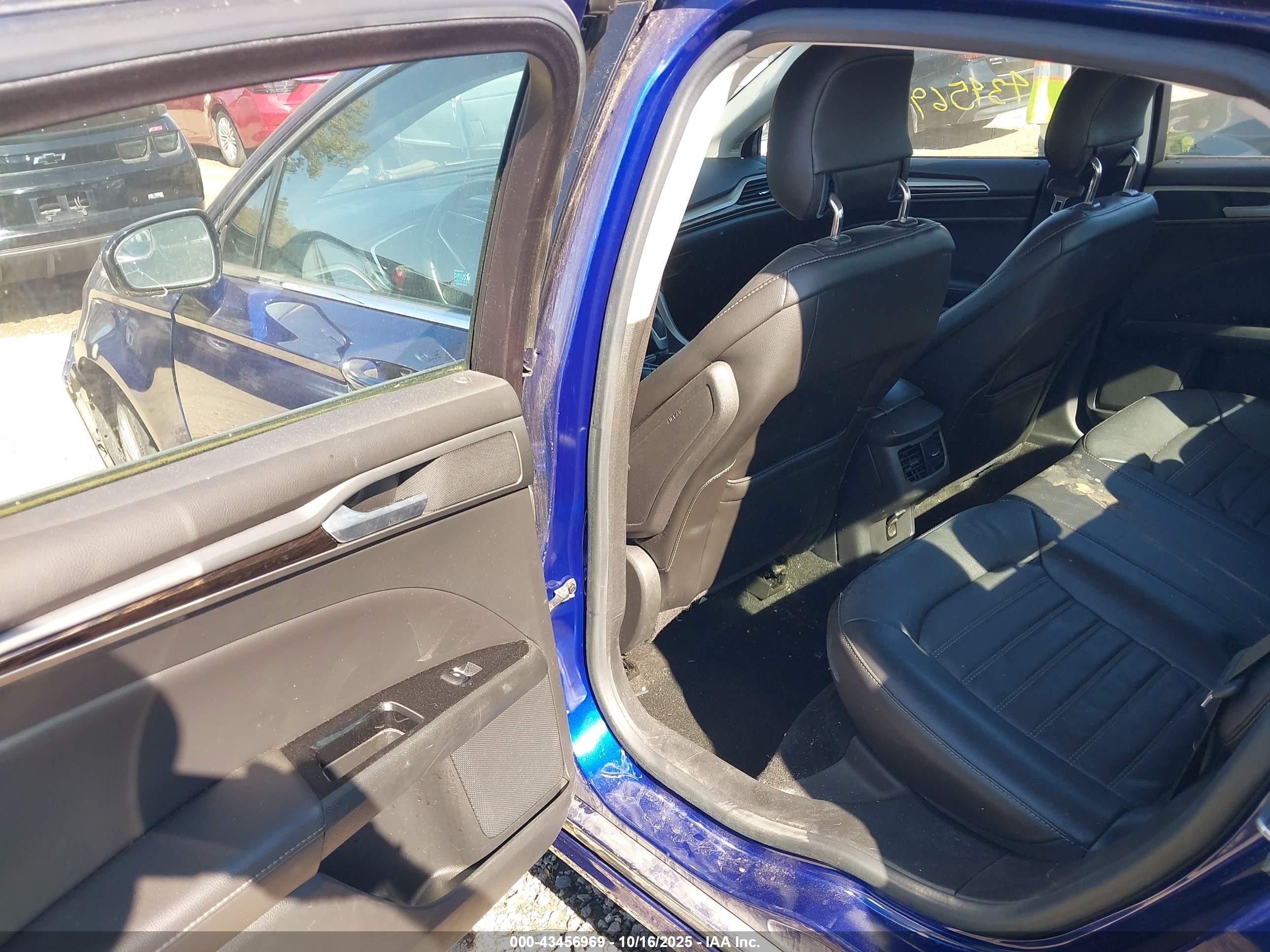 2013 Ford Fusion Se Blue vin: 3FA6P0HR3DR384800