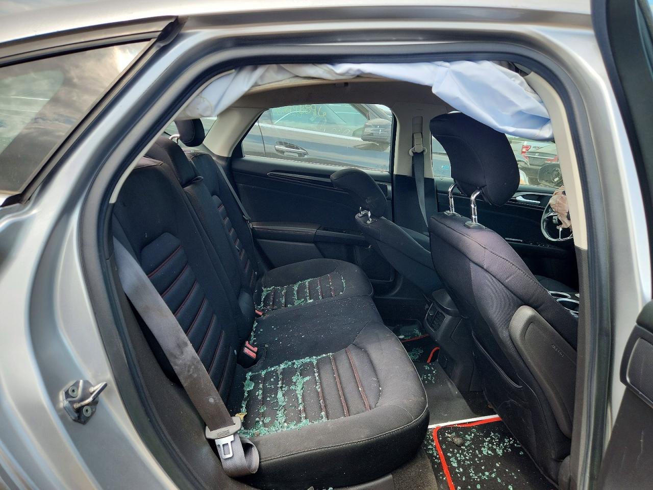 2013 Ford Fusion Se Серебряный vin: 3FA6P0HR4DR112207