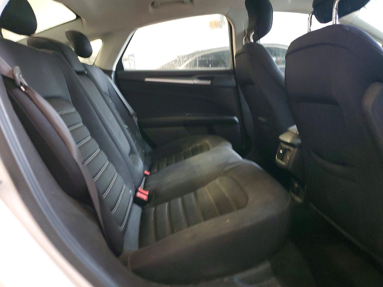 2013 Ford Fusion Se Белый vin: 3FA6P0HR4DR163402