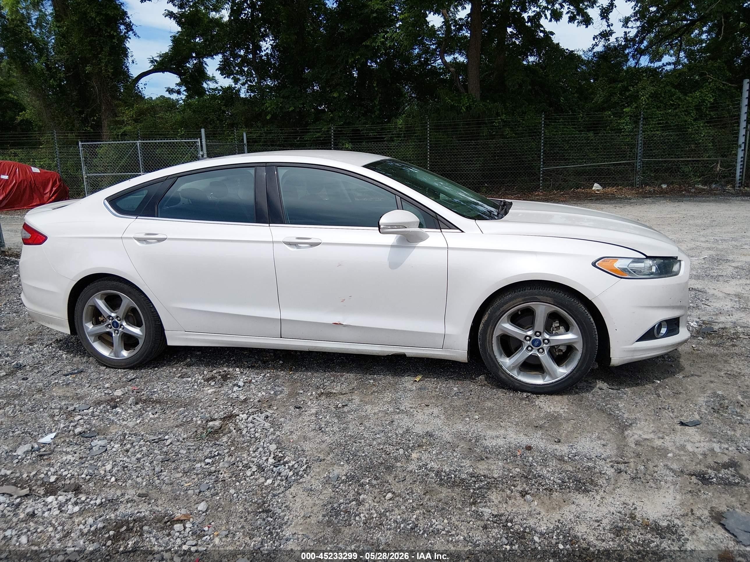 2013 Ford Fusion Se White vin: 3FA6P0HR4DR184038