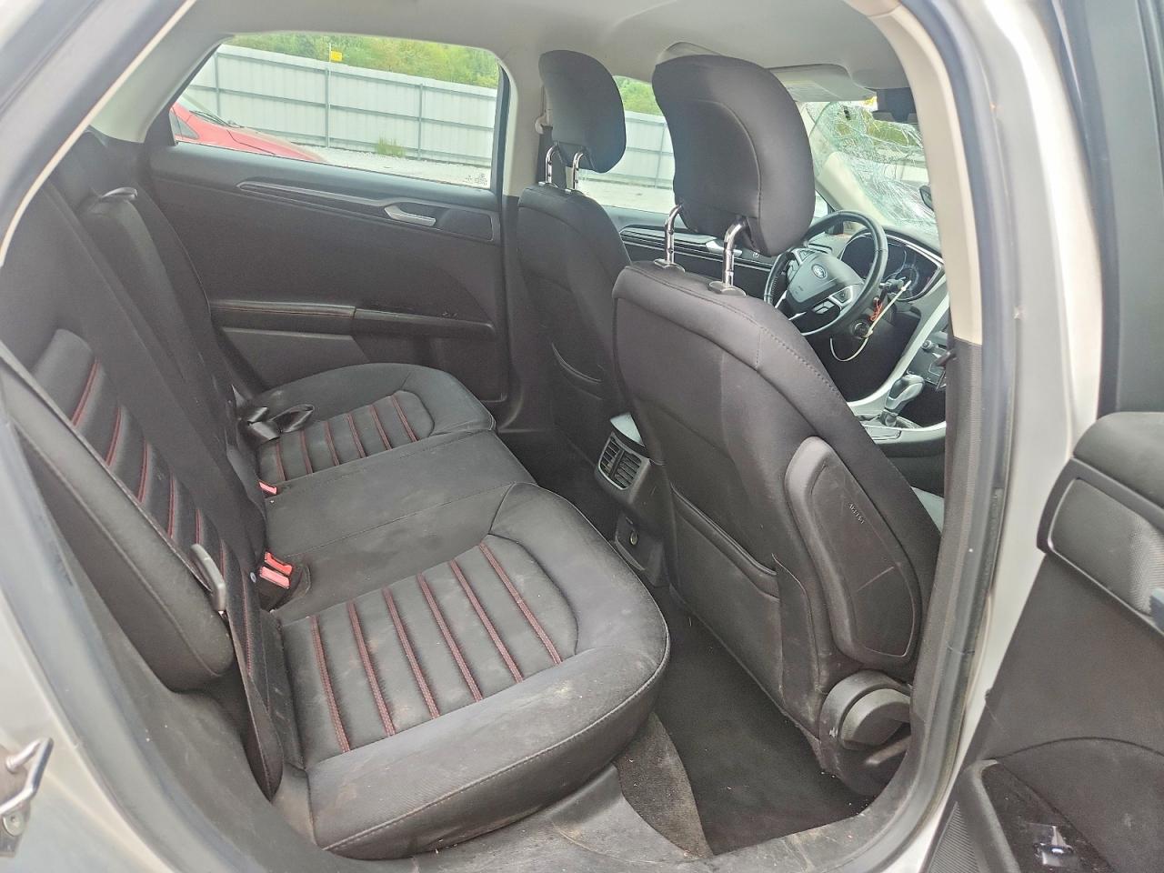 2013 Ford Fusion Se Silver vin: 3FA6P0HR4DR201212