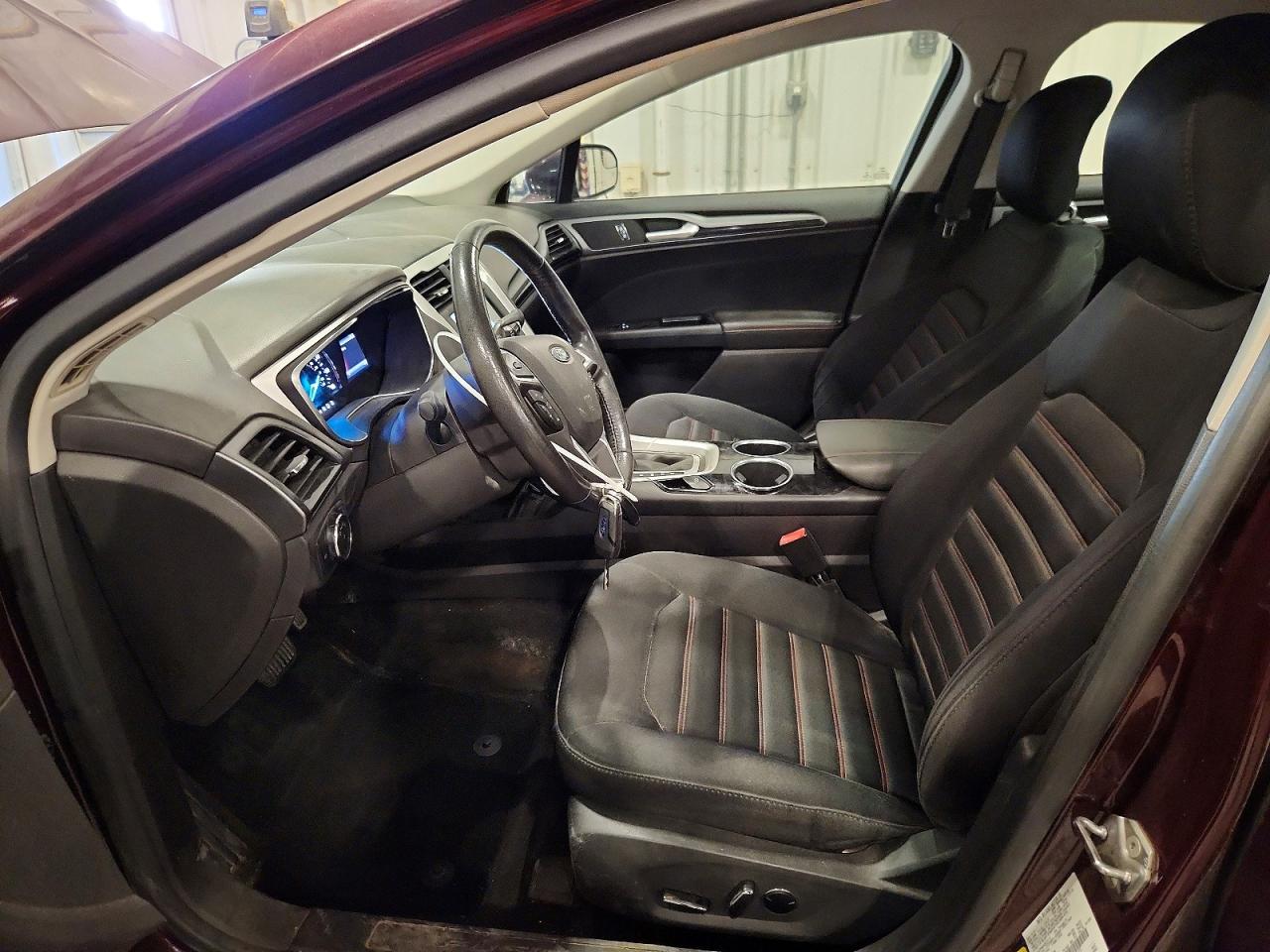 2013 Ford Fusion Se Maroon vin: 3FA6P0HR4DR227115