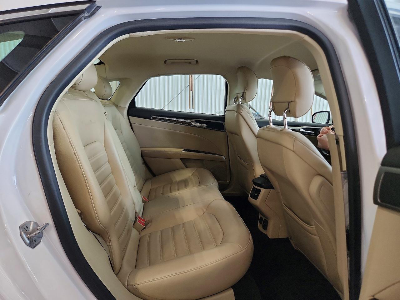 2013 Ford Fusion Se White vin: 3FA6P0HR4DR388225