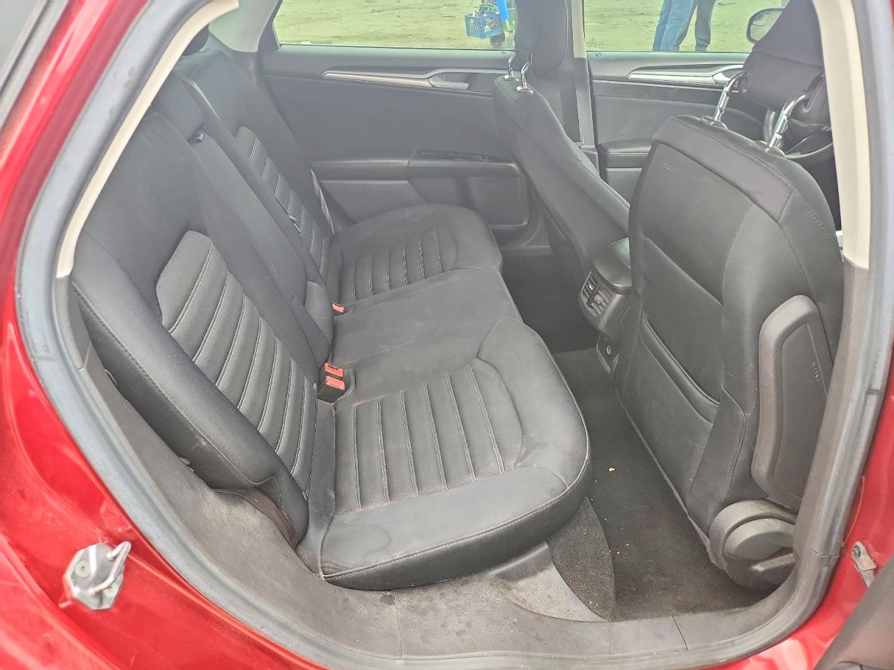 2013 Ford Fusion Se Red vin: 3FA6P0HR5DR131932