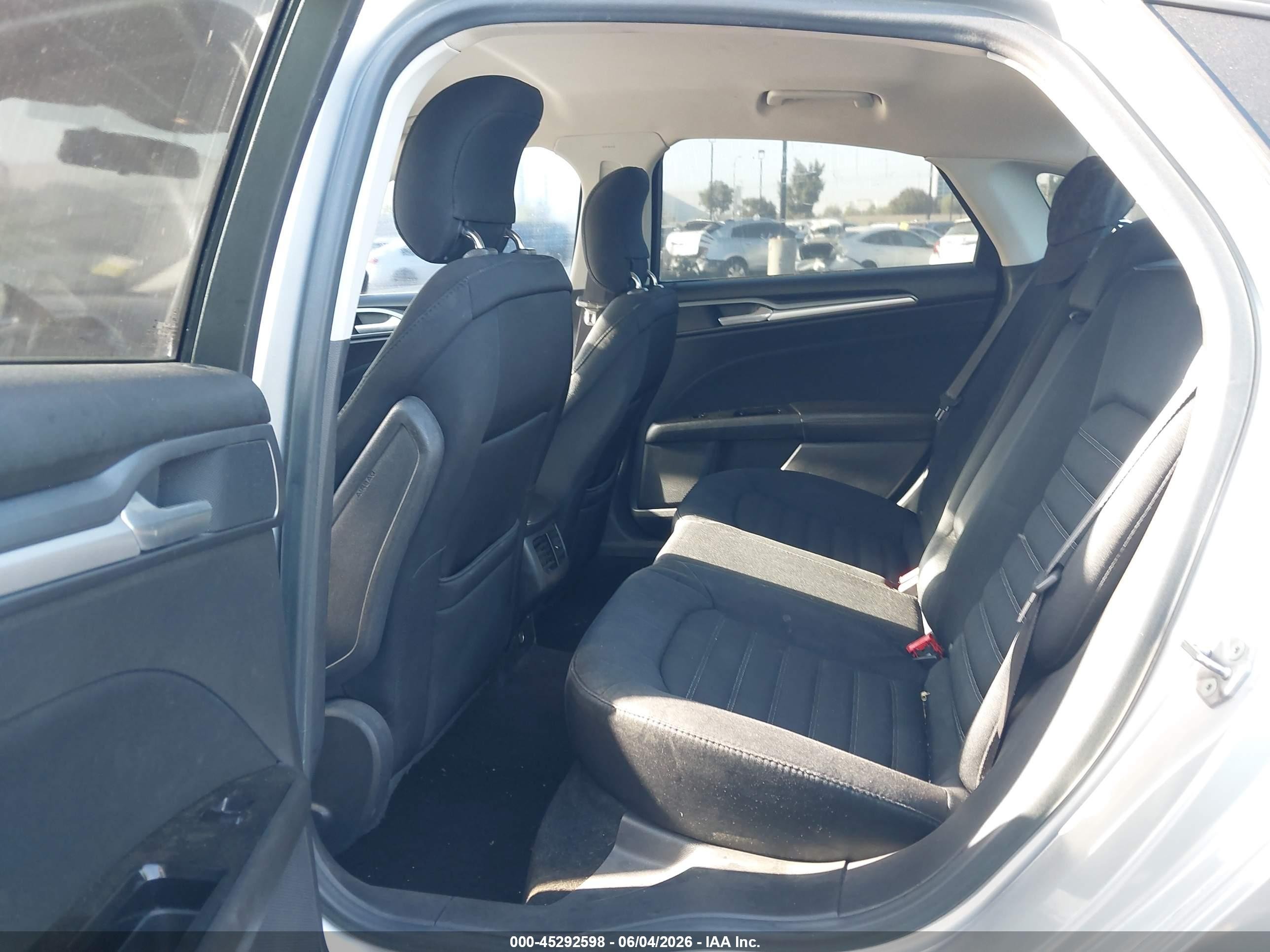 2013 Ford Fusion Se Серебряный vin: 3FA6P0HR5DR209156