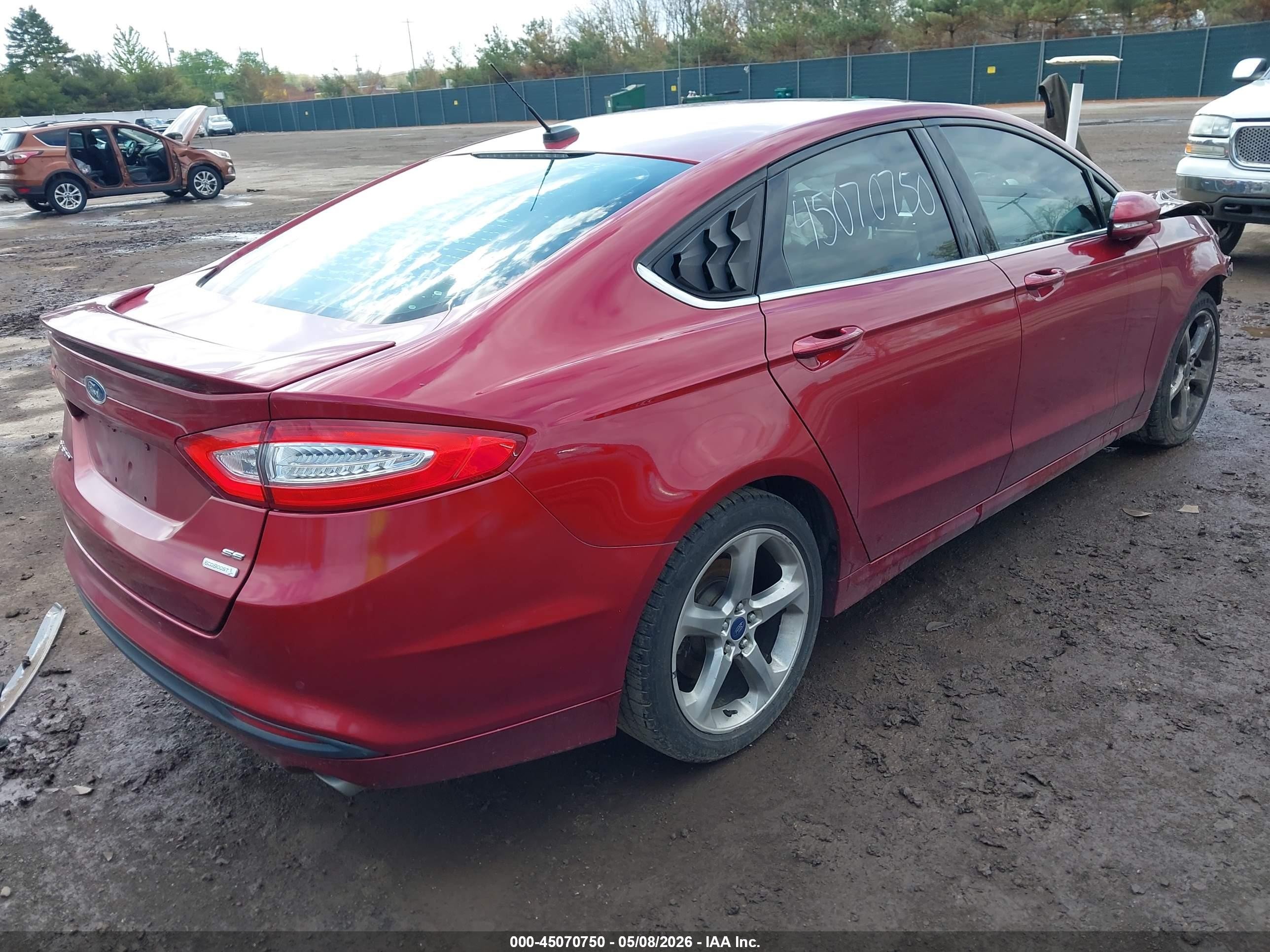 2013 Ford Fusion Se Red vin: 3FA6P0HR6DR206184
