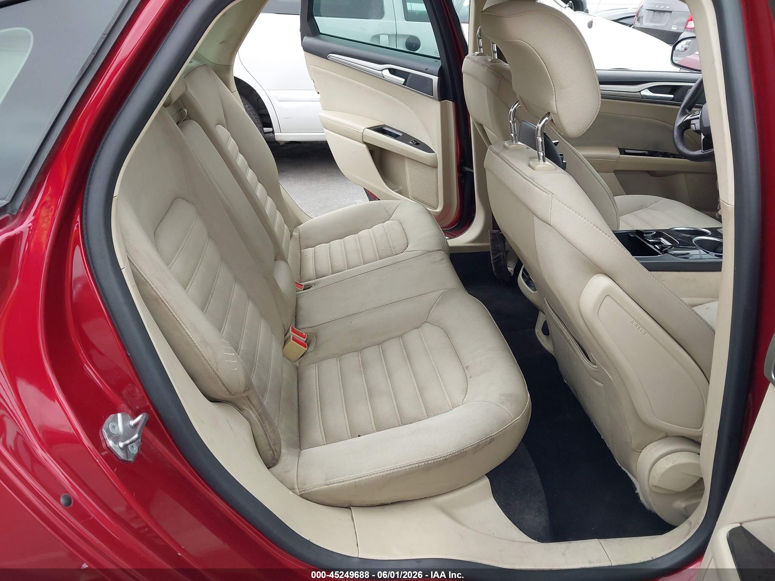 2013 Ford Fusion Se Red vin: 3FA6P0HR6DR303904