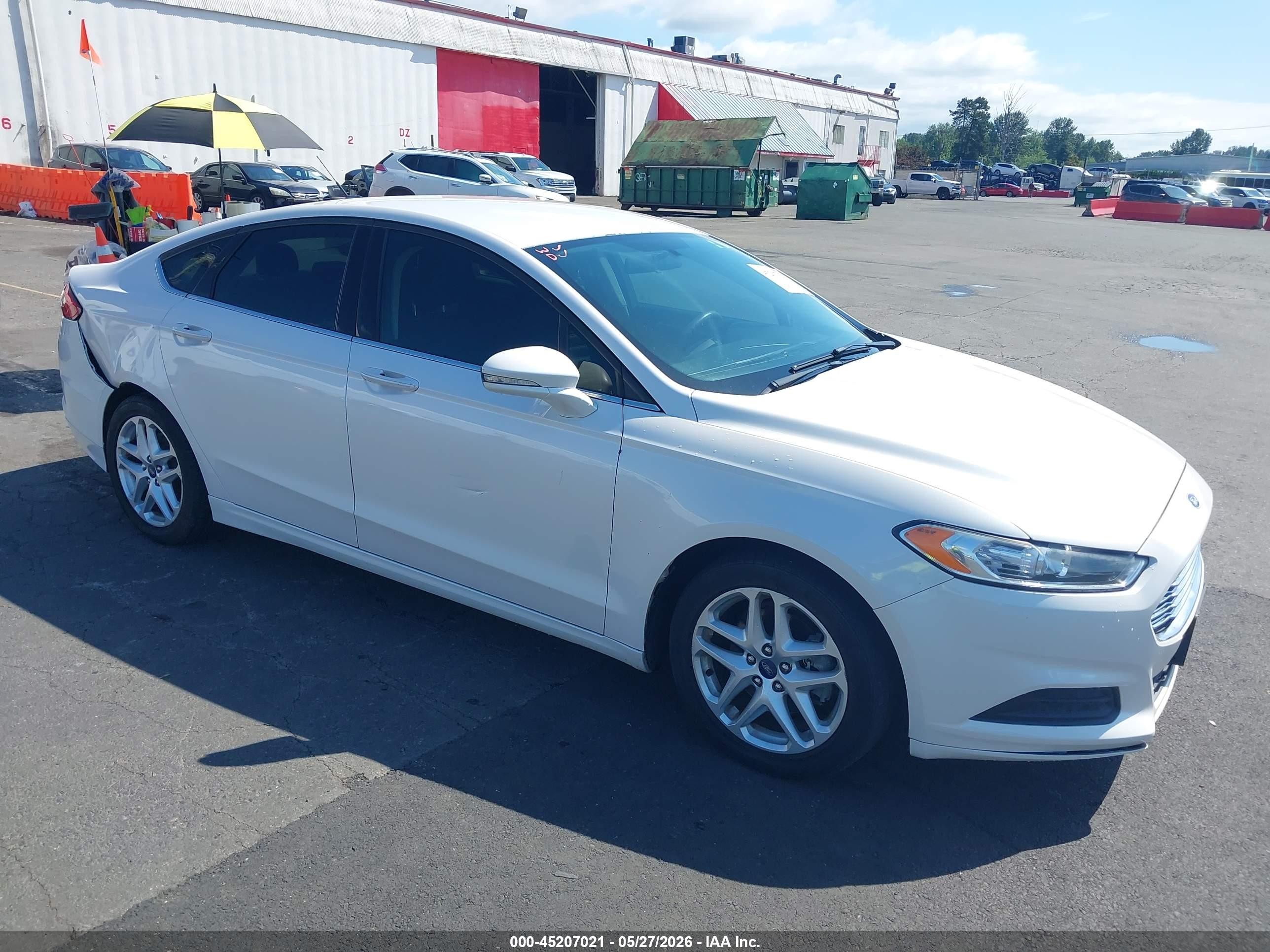 2013 Ford Fusion Se Белый vin: 3FA6P0HR7DR389630