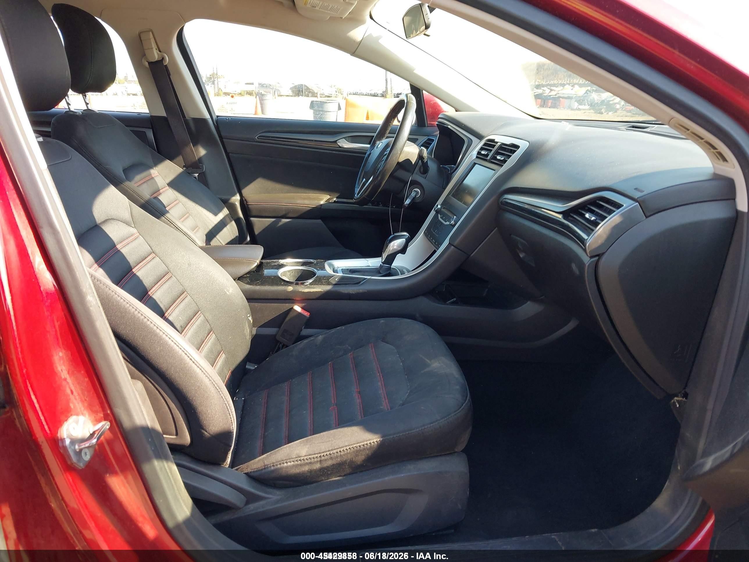2013 Ford Fusion Se Red vin: 3FA6P0HR8DR157098