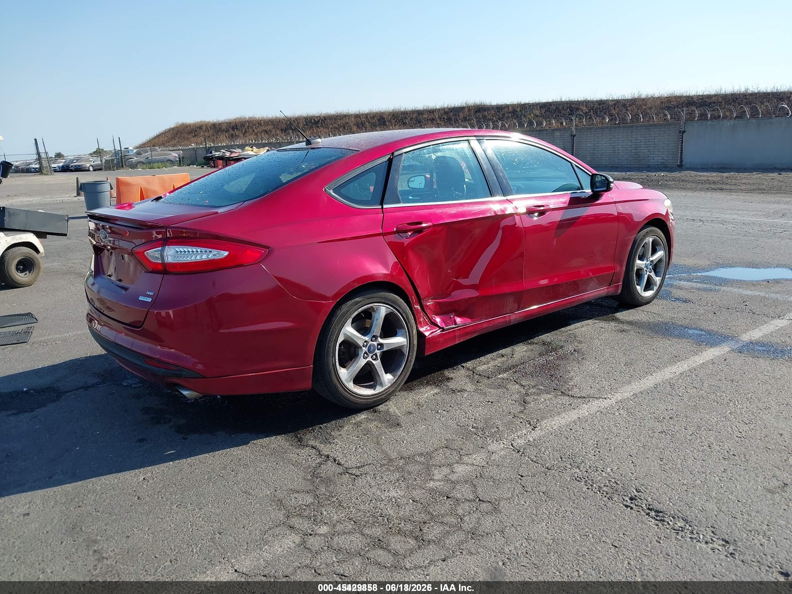 2013 Ford Fusion Se Red vin: 3FA6P0HR8DR157098