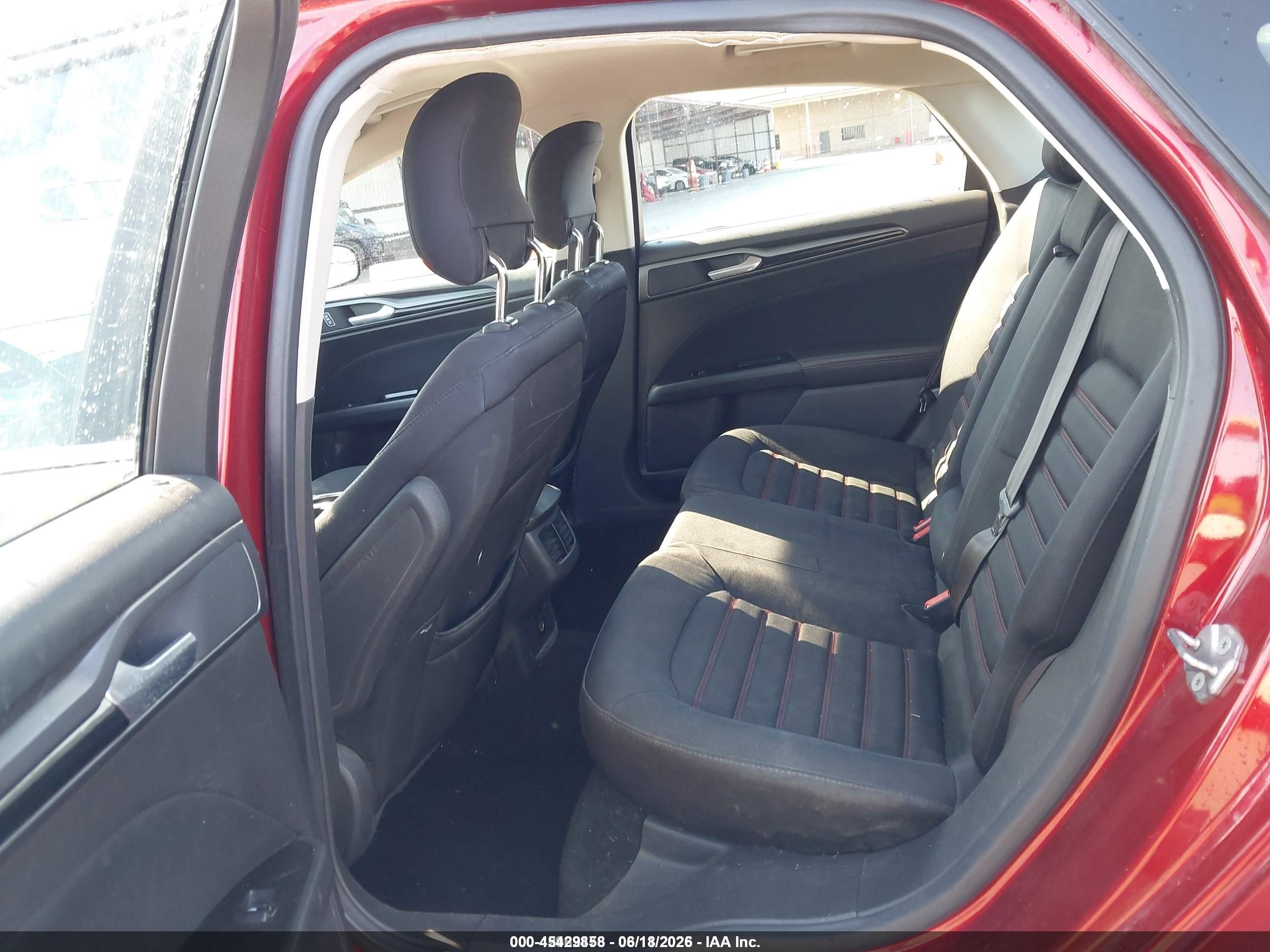 2013 Ford Fusion Se Red vin: 3FA6P0HR8DR157098