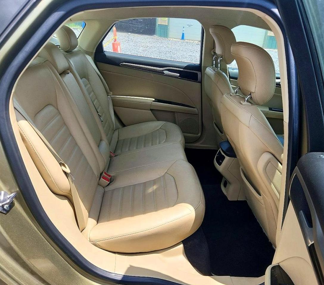 2013 Ford Fusion Se Green vin: 3FA6P0HR9DR132744