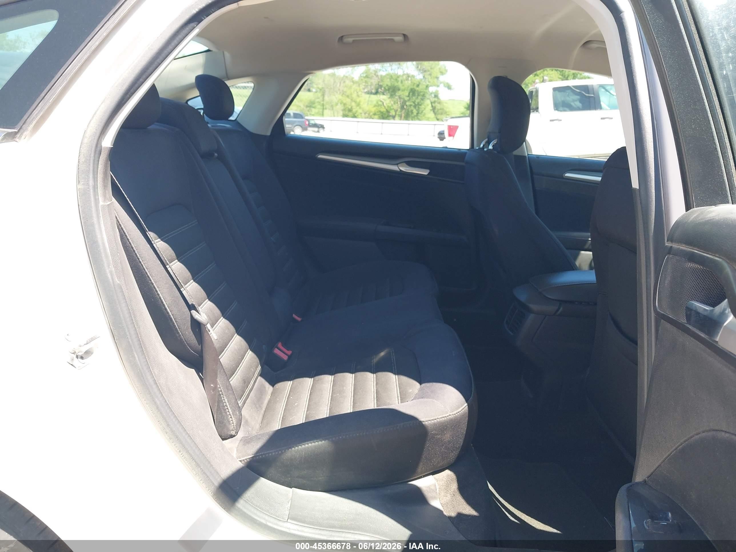 2013 Ford Fusion Se Белый vin: 3FA6P0HR9DR323886