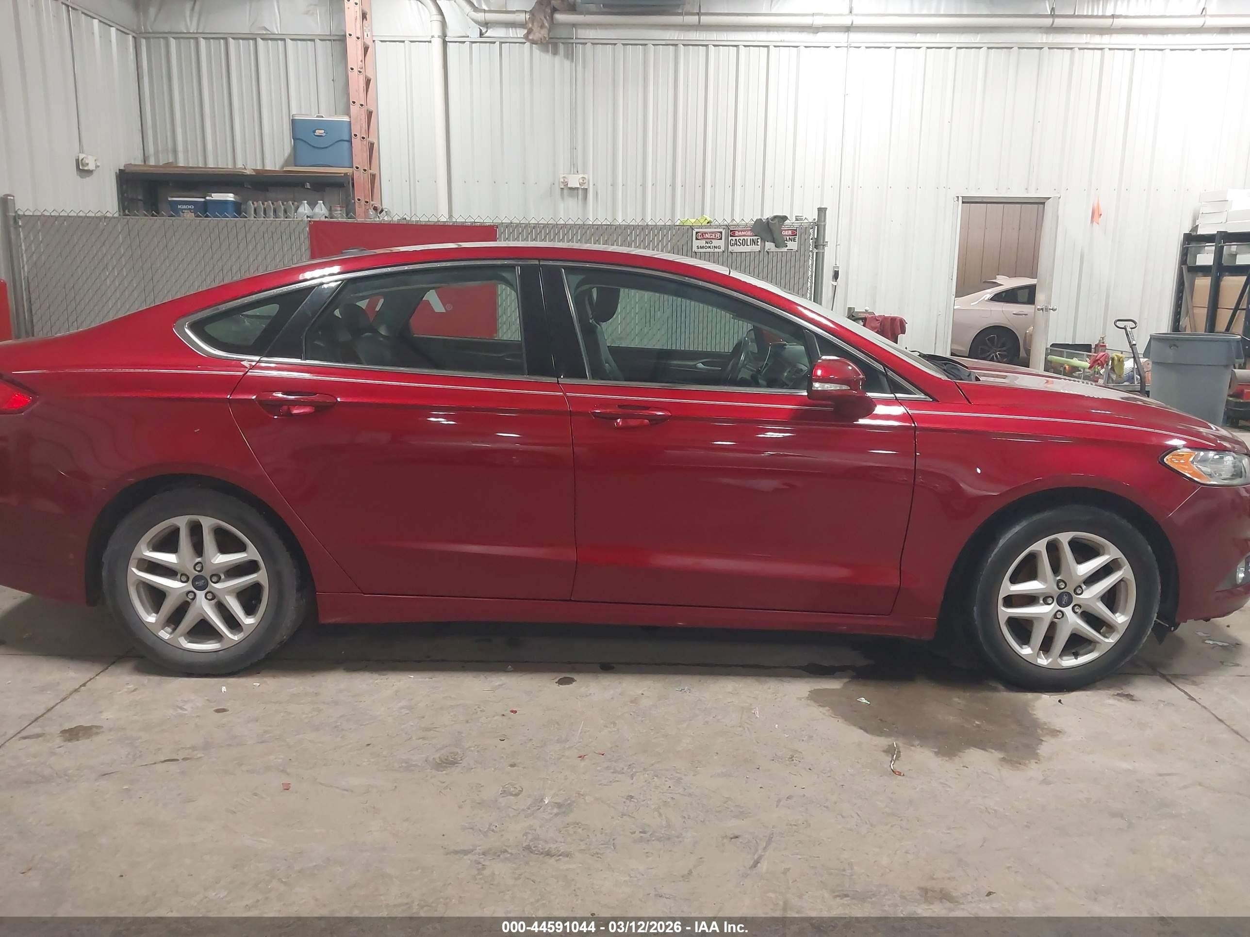 2013 Ford Fusion Se Red vin: 3FA6P0HR9DR379004