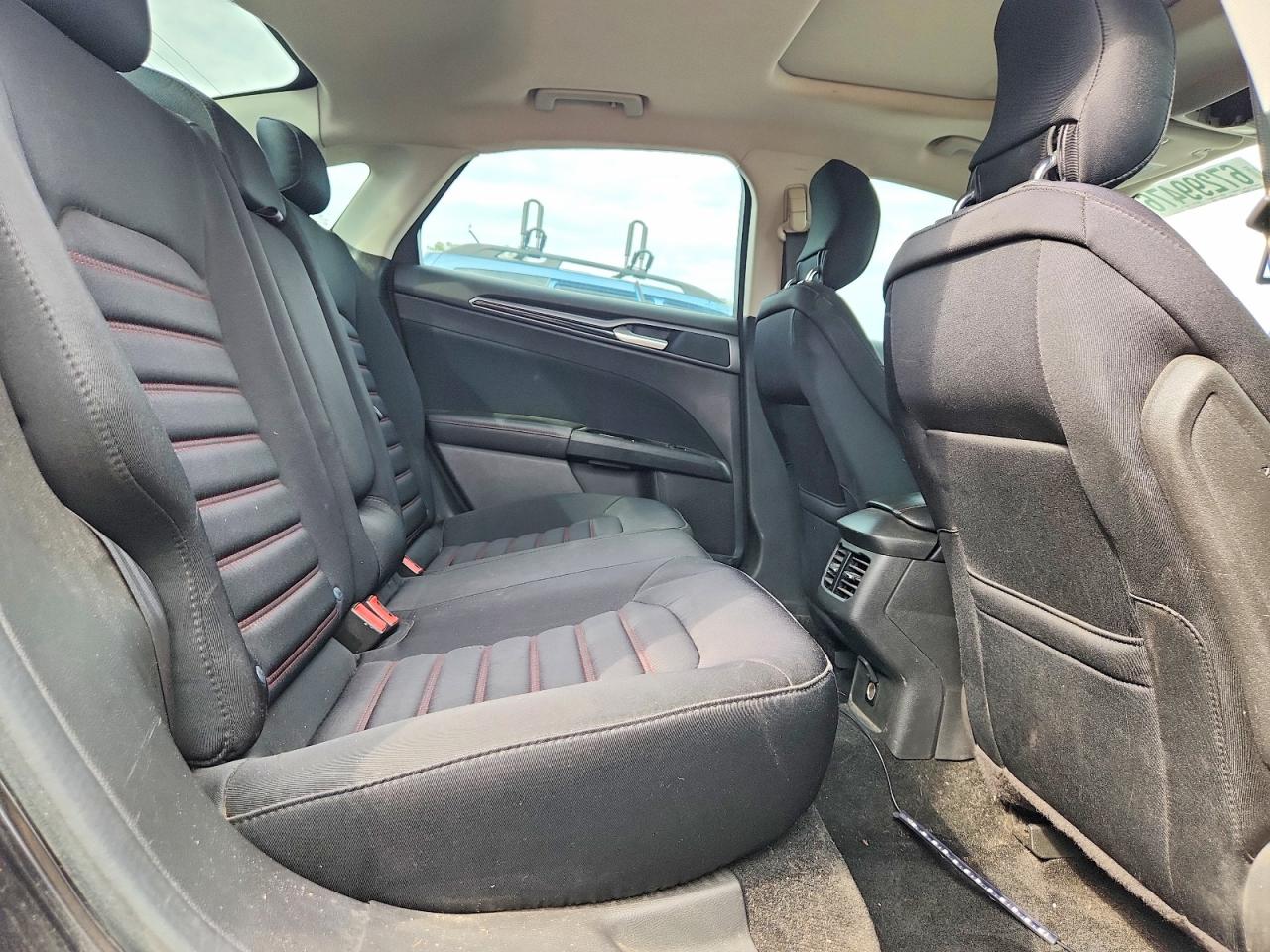 2014 Ford Fusion Se Черный vin: 3FA6P0HR9ER298747
