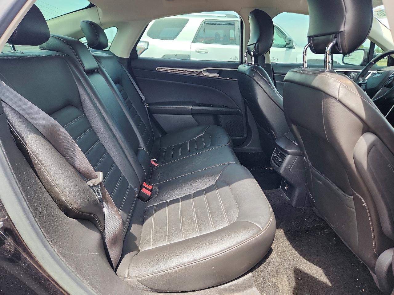 2013 Ford Fusion Se Black vin: 3FA6P0HRXDR221187