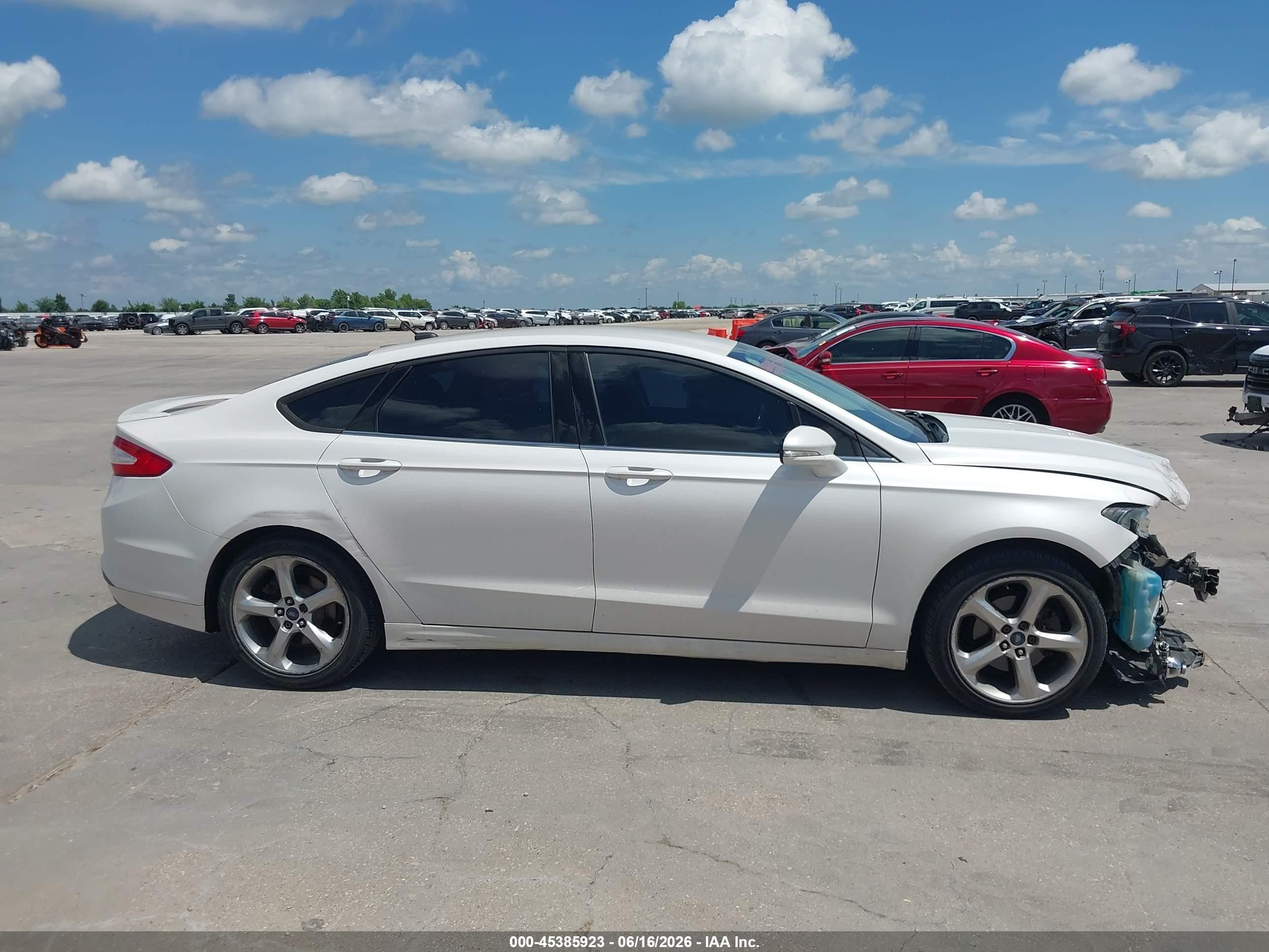 2013 Ford Fusion Se Белый vin: 3FA6P0HRXDR278005