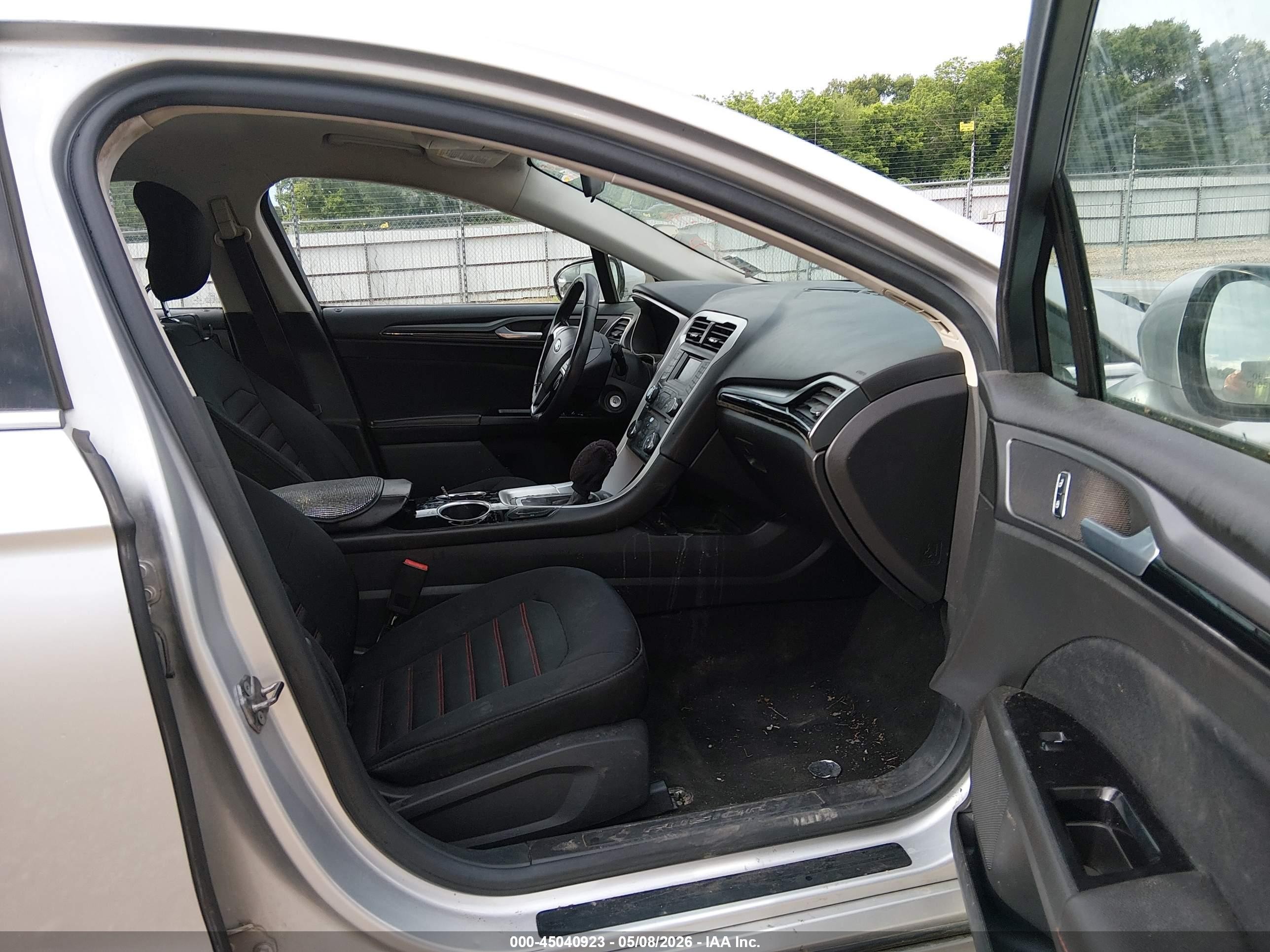 2013 Ford Fusion Se Silver vin: 3FA6P0HRXDR360428
