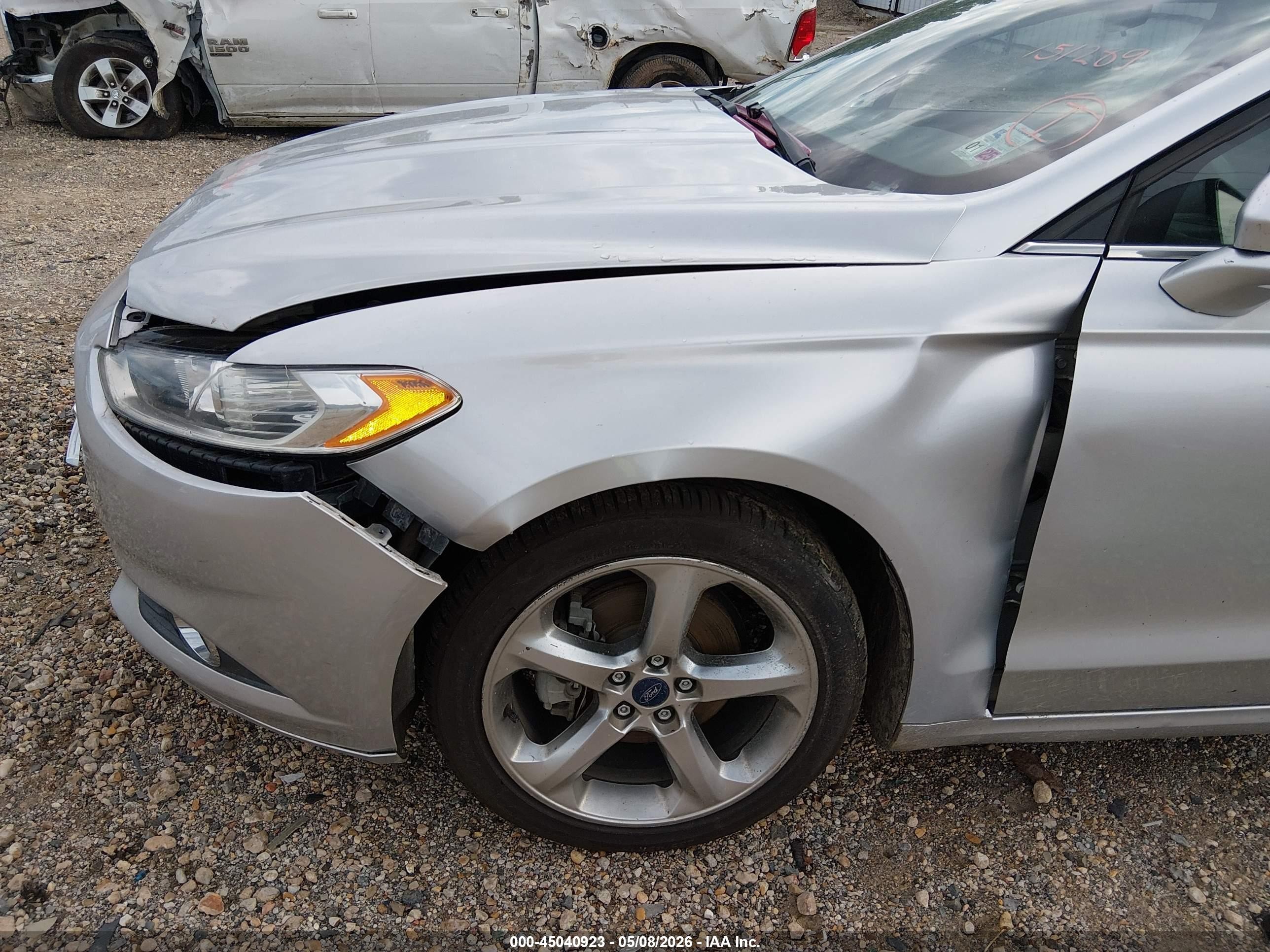 2013 Ford Fusion Se Silver vin: 3FA6P0HRXDR360428