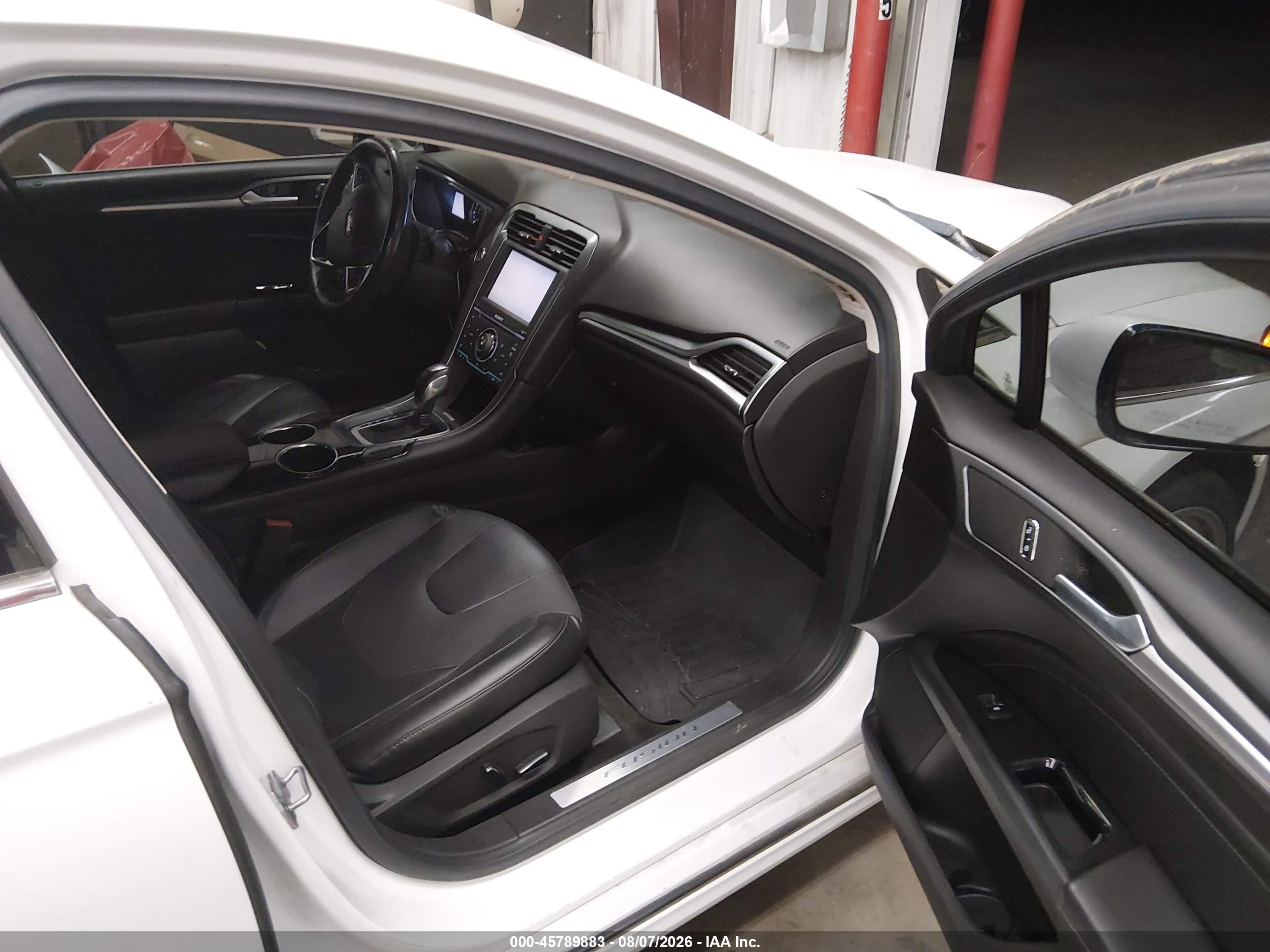 2013 Ford Fusion Titanium White vin: 3FA6P0K90DR147979