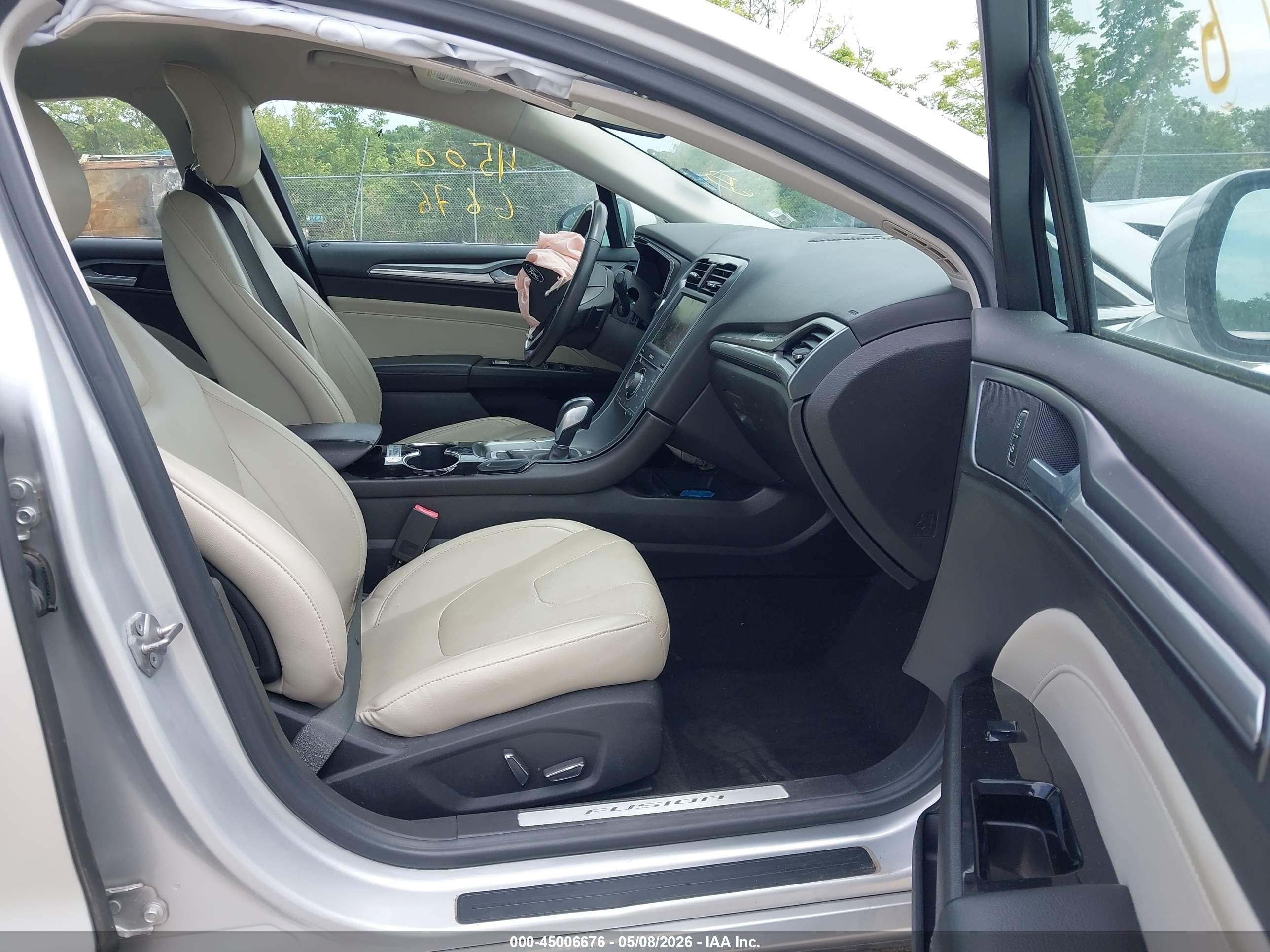 2014 Ford Fusion Titanium Серебряный vin: 3FA6P0K90ER322233
