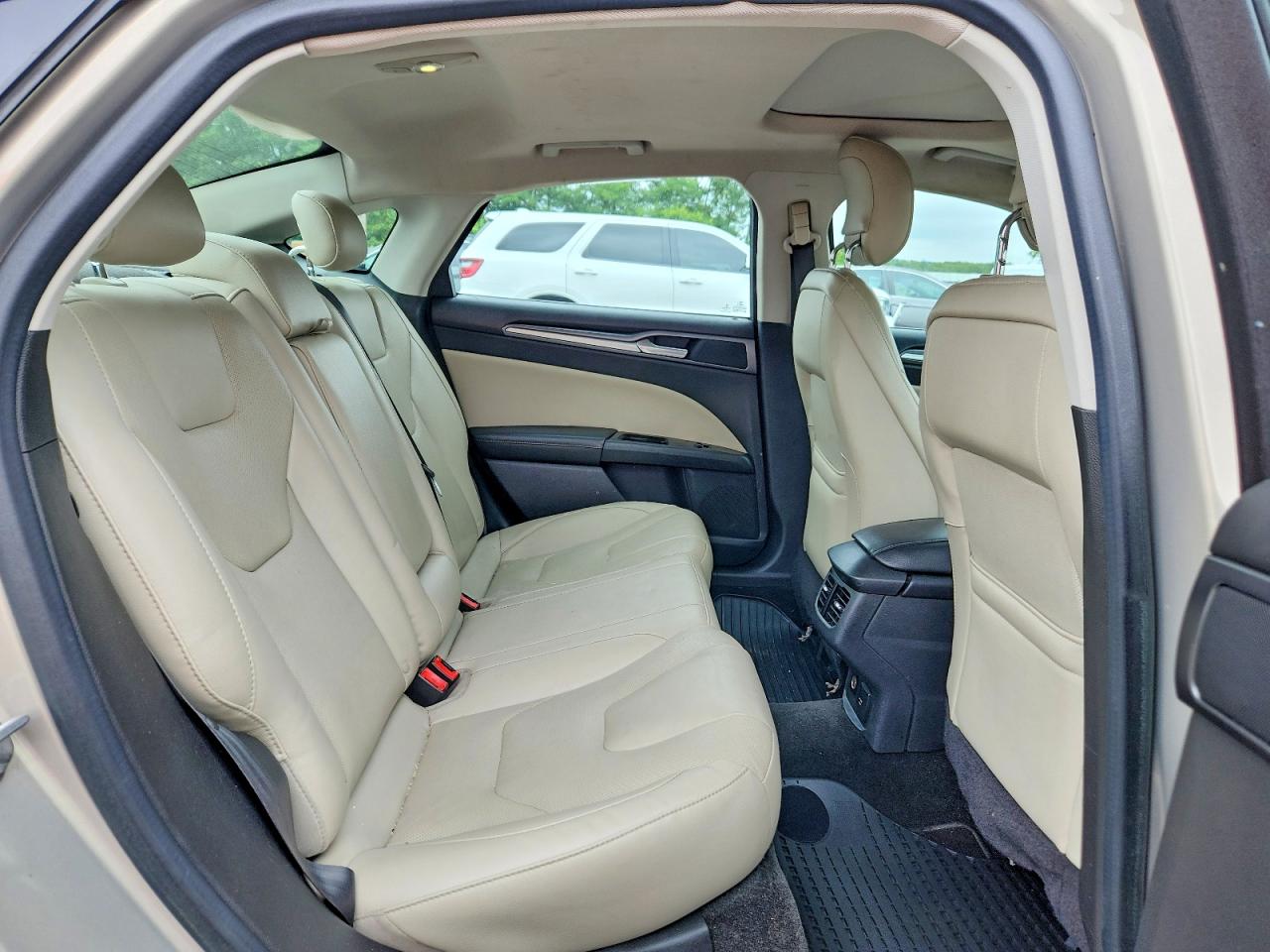 2015 Ford Fusion Titanium Gold vin: 3FA6P0K90FR123684