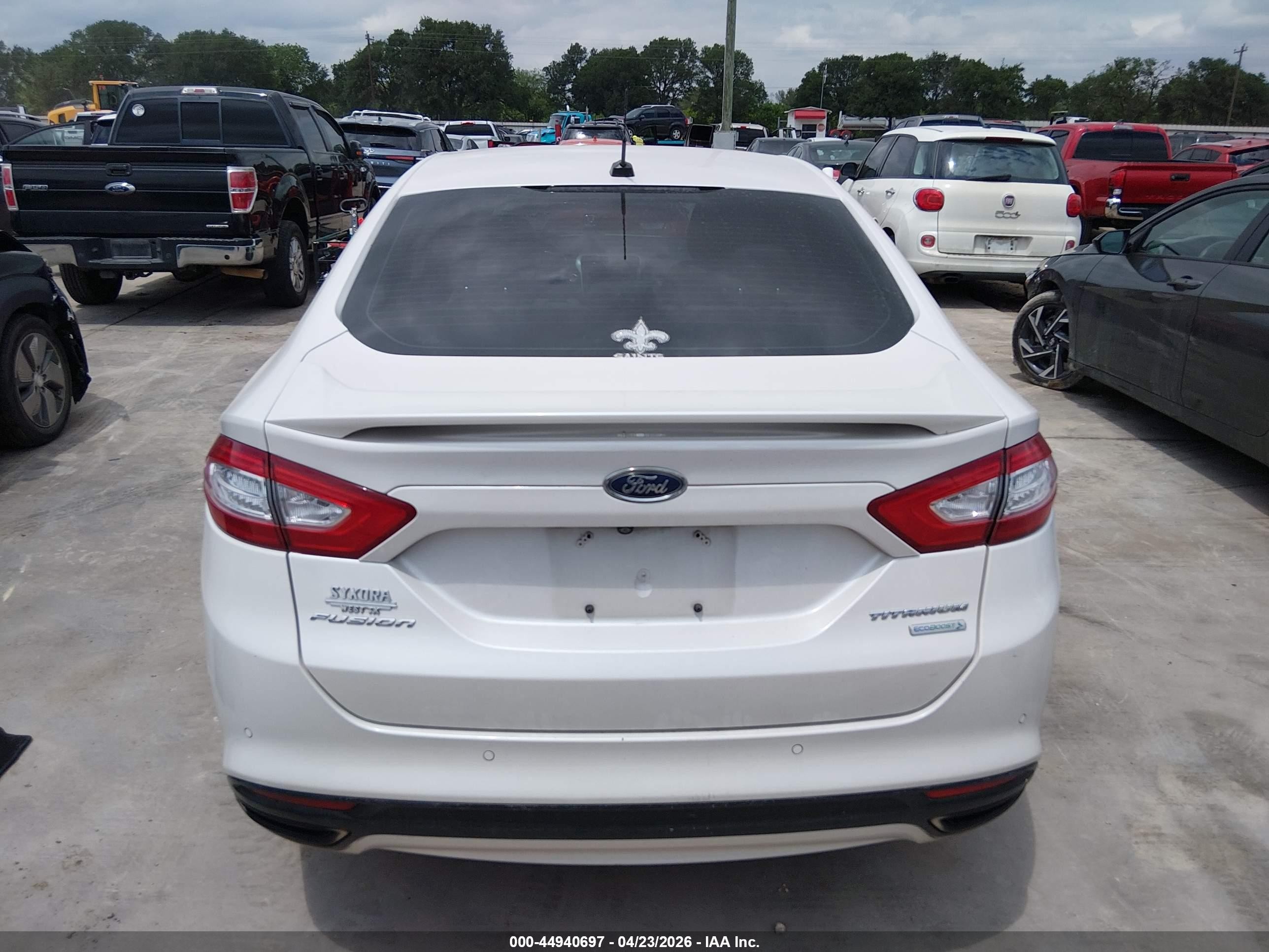 2014 Ford Fusion Titanium Белый vin: 3FA6P0K91ER283510
