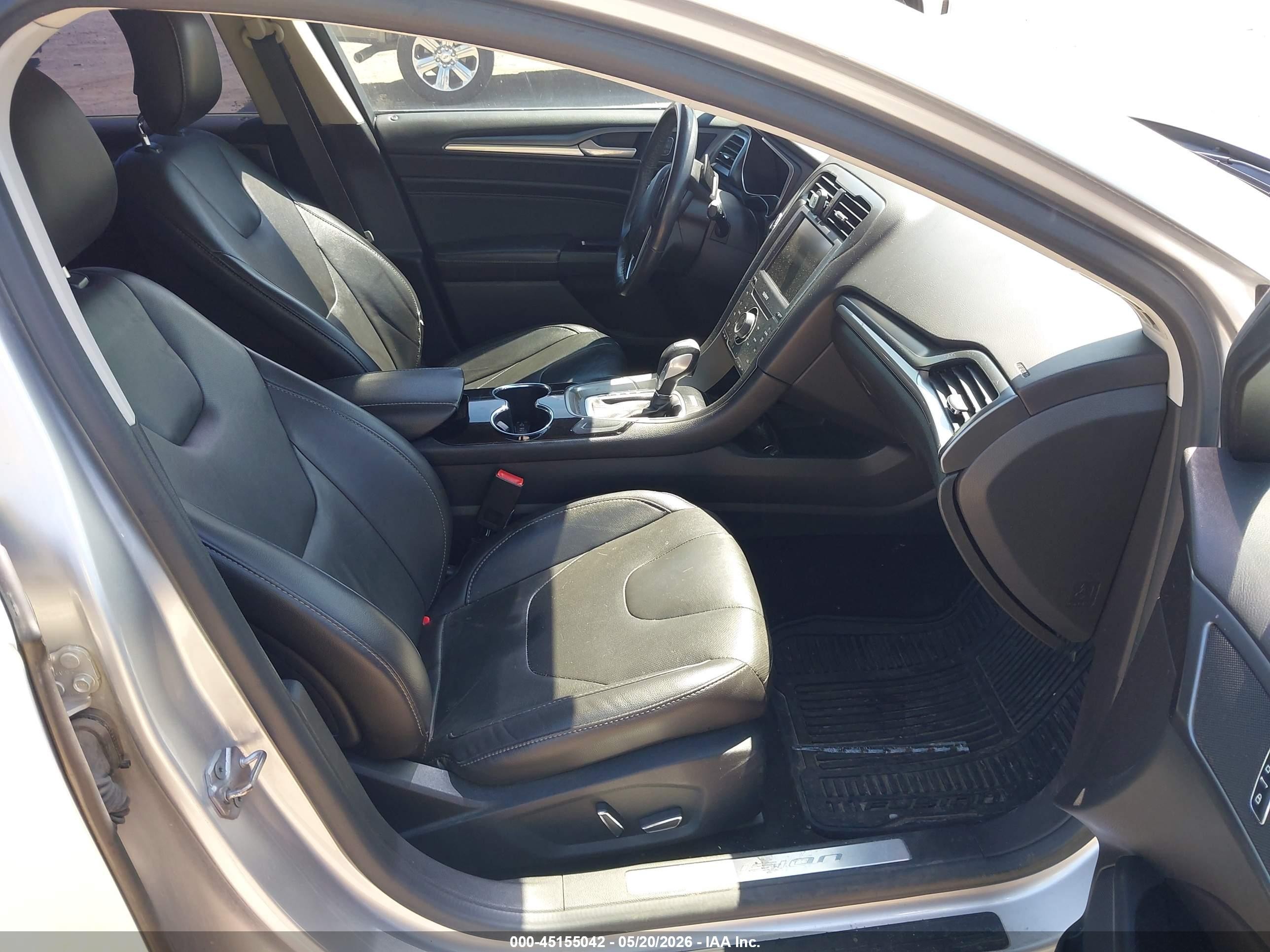 2014 Ford Fusion Titanium Silver vin: 3FA6P0K91ER283572