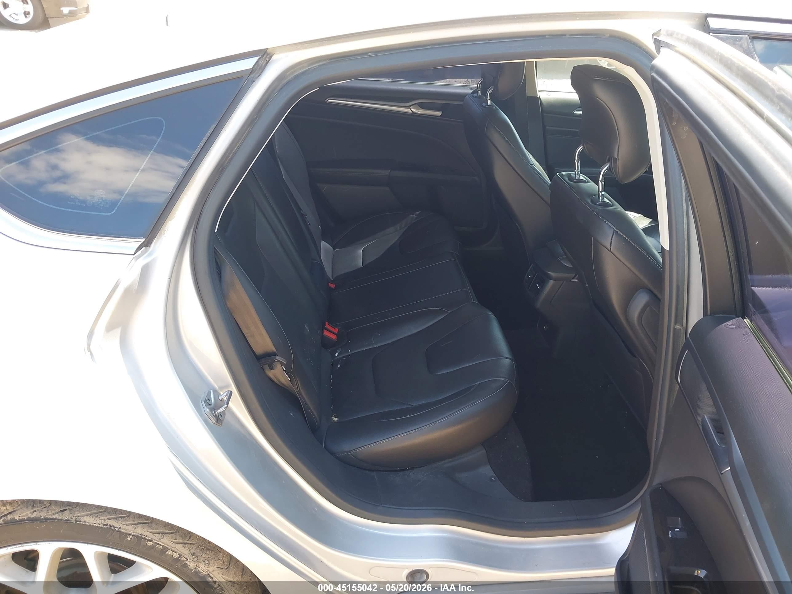 2014 Ford Fusion Titanium Silver vin: 3FA6P0K91ER283572