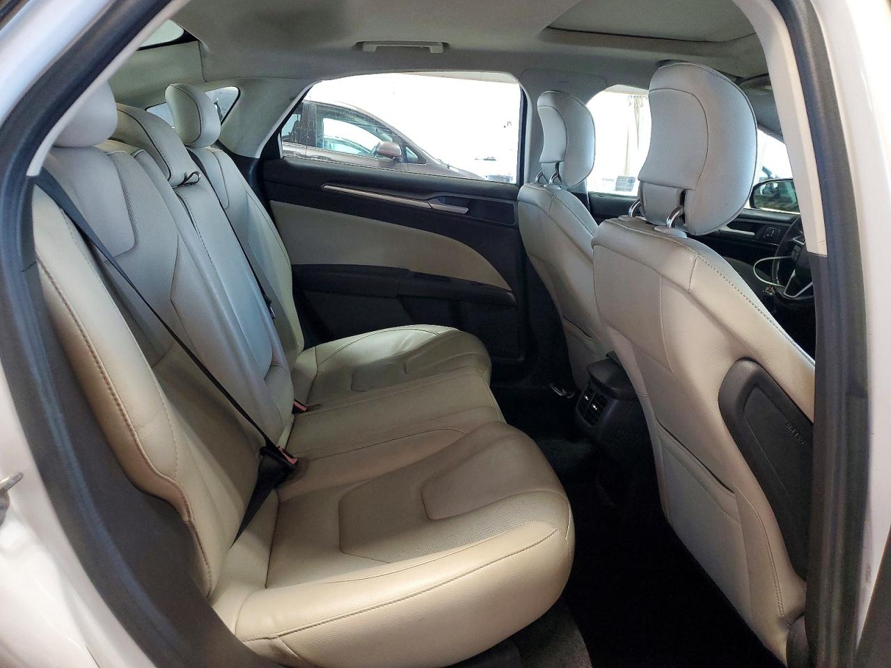 2014 Ford Fusion Titanium White vin: 3FA6P0K91ER358710
