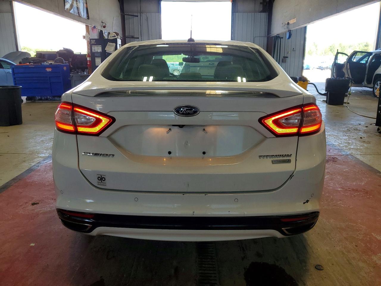 2014 Ford Fusion Titanium White vin: 3FA6P0K91ER358710