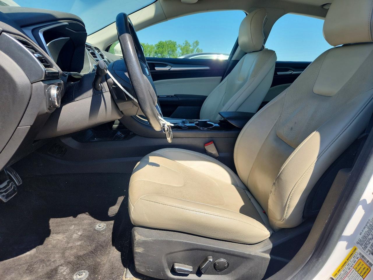 2015 Ford Fusion Titanium White vin: 3FA6P0K91FR101242