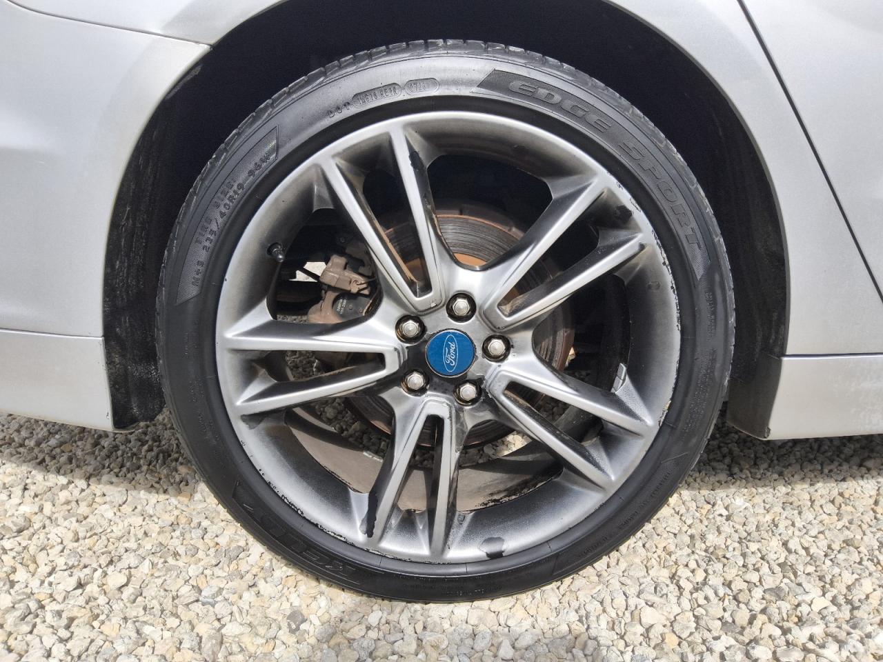 2013 Ford Fusion Titanium Серебряный vin: 3FA6P0K92DR138345 Damage: Right Rear Wheel, Curb Rash, > 12 Inches