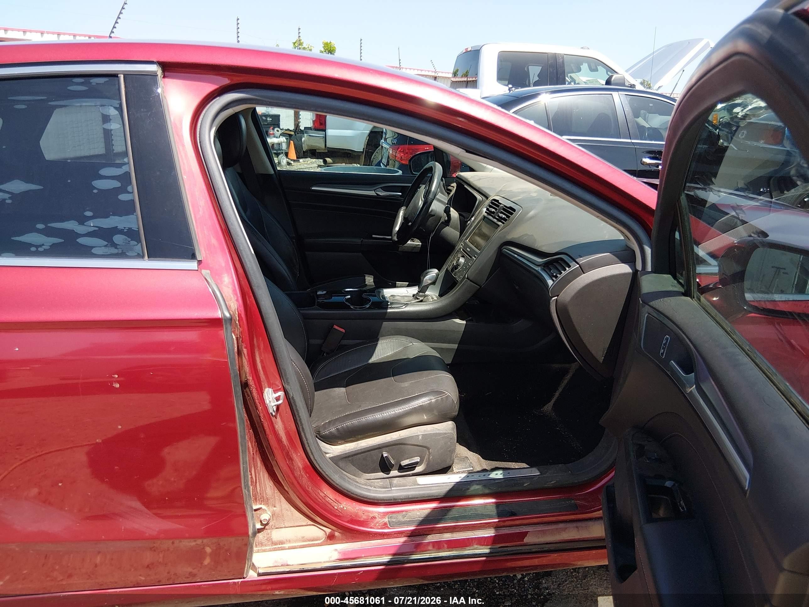 2014 Ford Fusion Titanium Красный vin: 3FA6P0K92ER170357