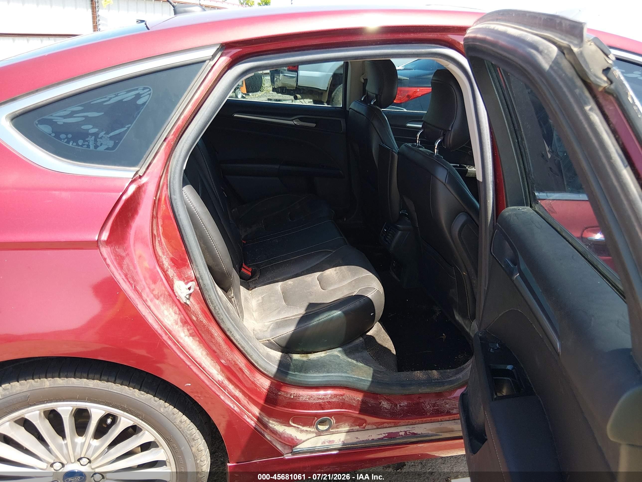 2014 Ford Fusion Titanium Красный vin: 3FA6P0K92ER170357
