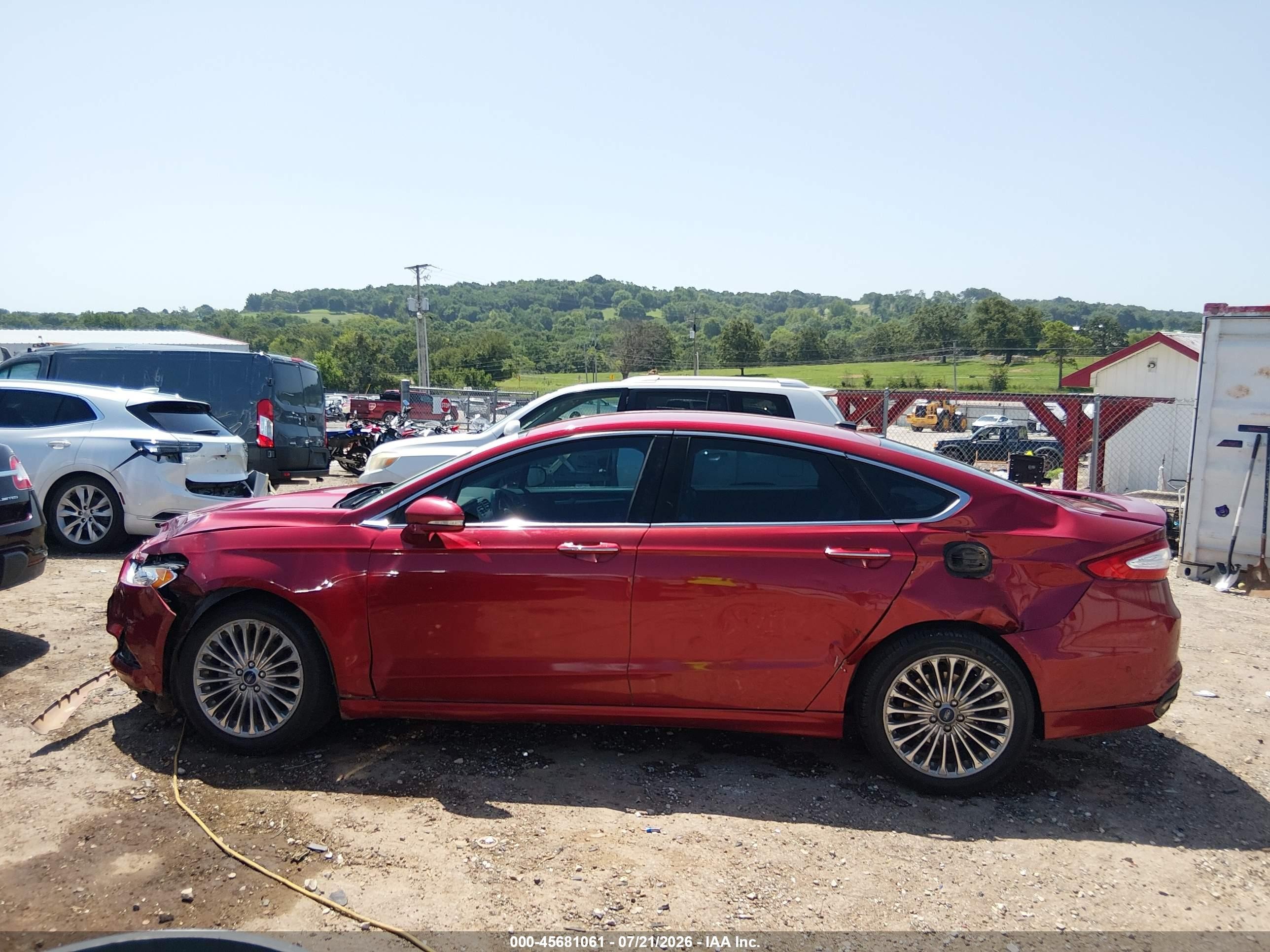 2014 Ford Fusion Titanium Красный vin: 3FA6P0K92ER170357
