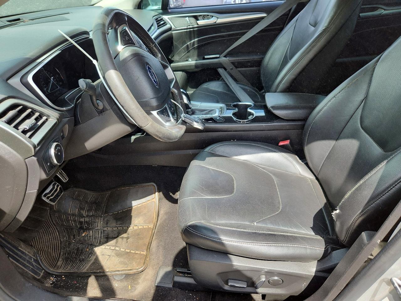 2015 Ford Fusion Titanium Серебряный vin: 3FA6P0K92FR152314