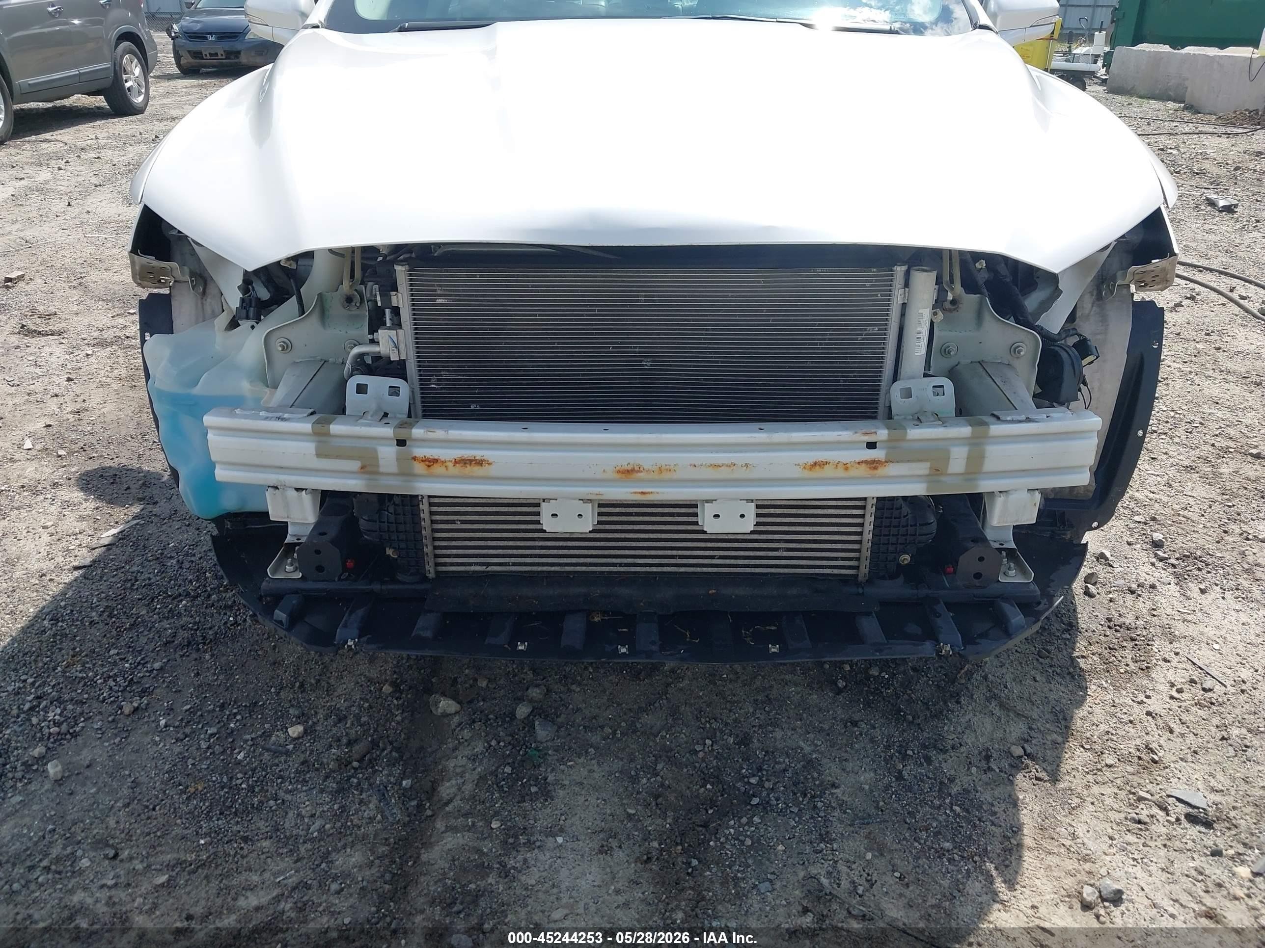 2015 Ford Fusion Titanium Белый vin: 3FA6P0K92FR250727