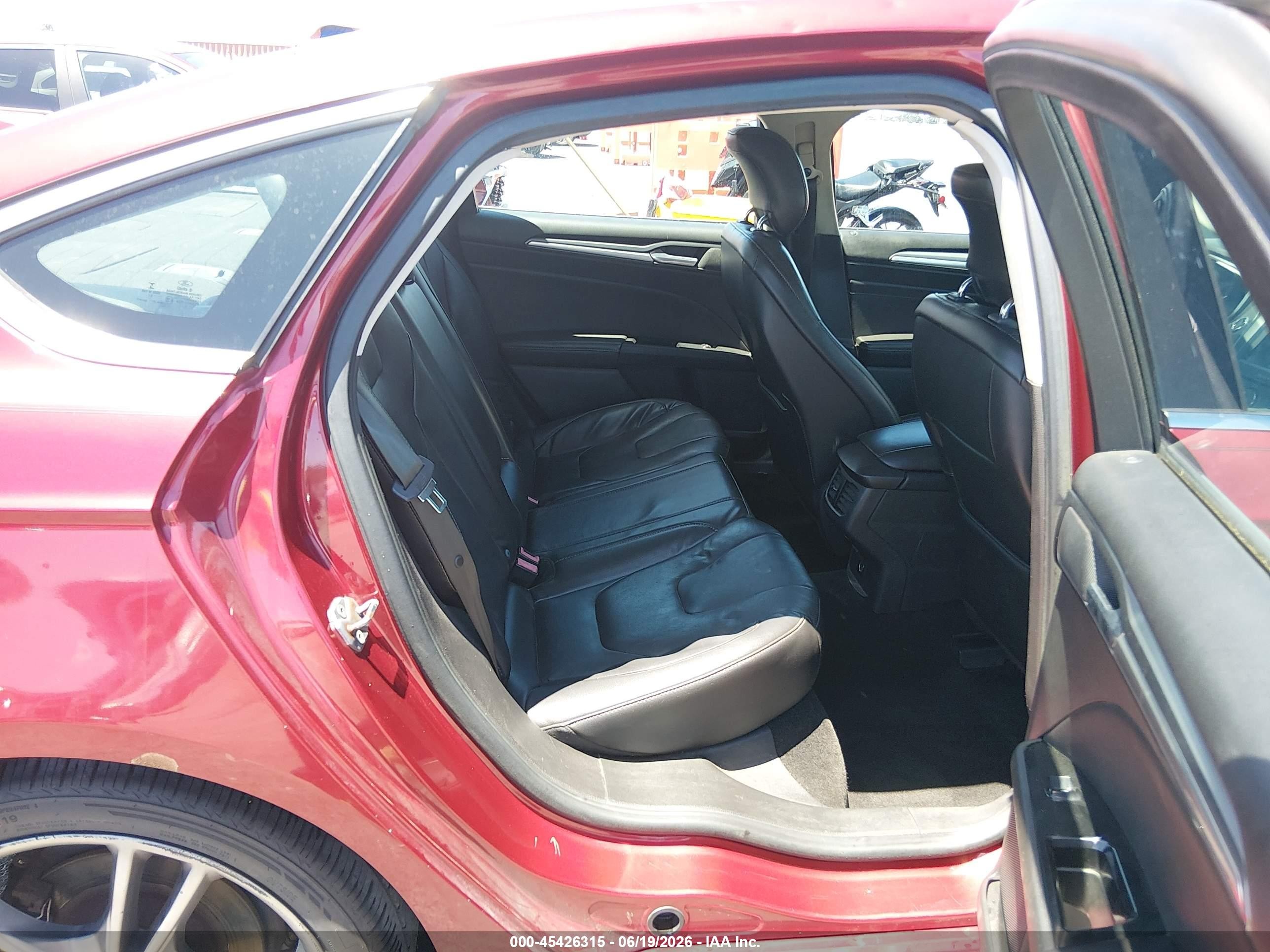 2013 Ford Fusion Titanium Красный vin: 3FA6P0K93DR127273