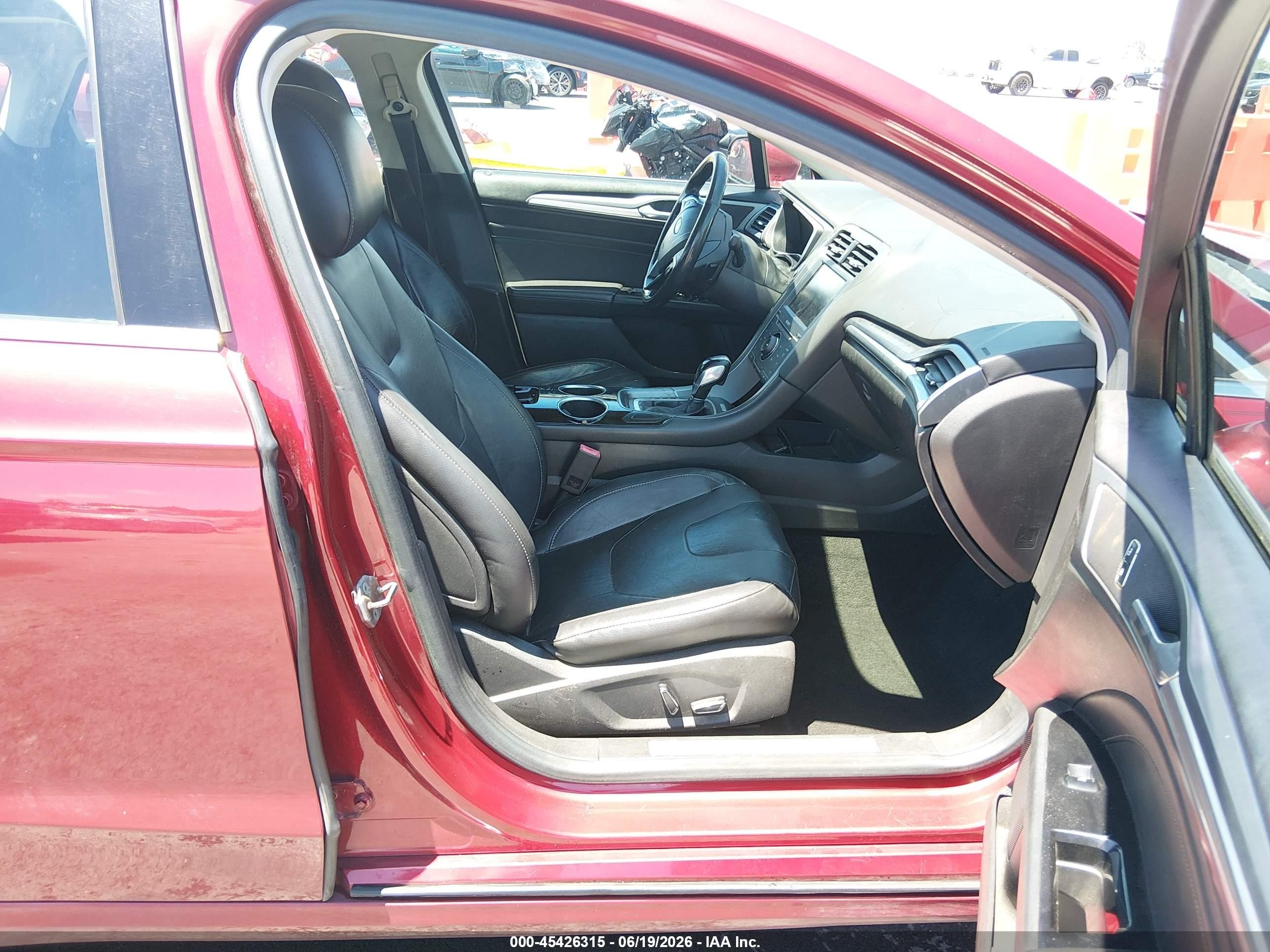 2013 Ford Fusion Titanium Красный vin: 3FA6P0K93DR127273