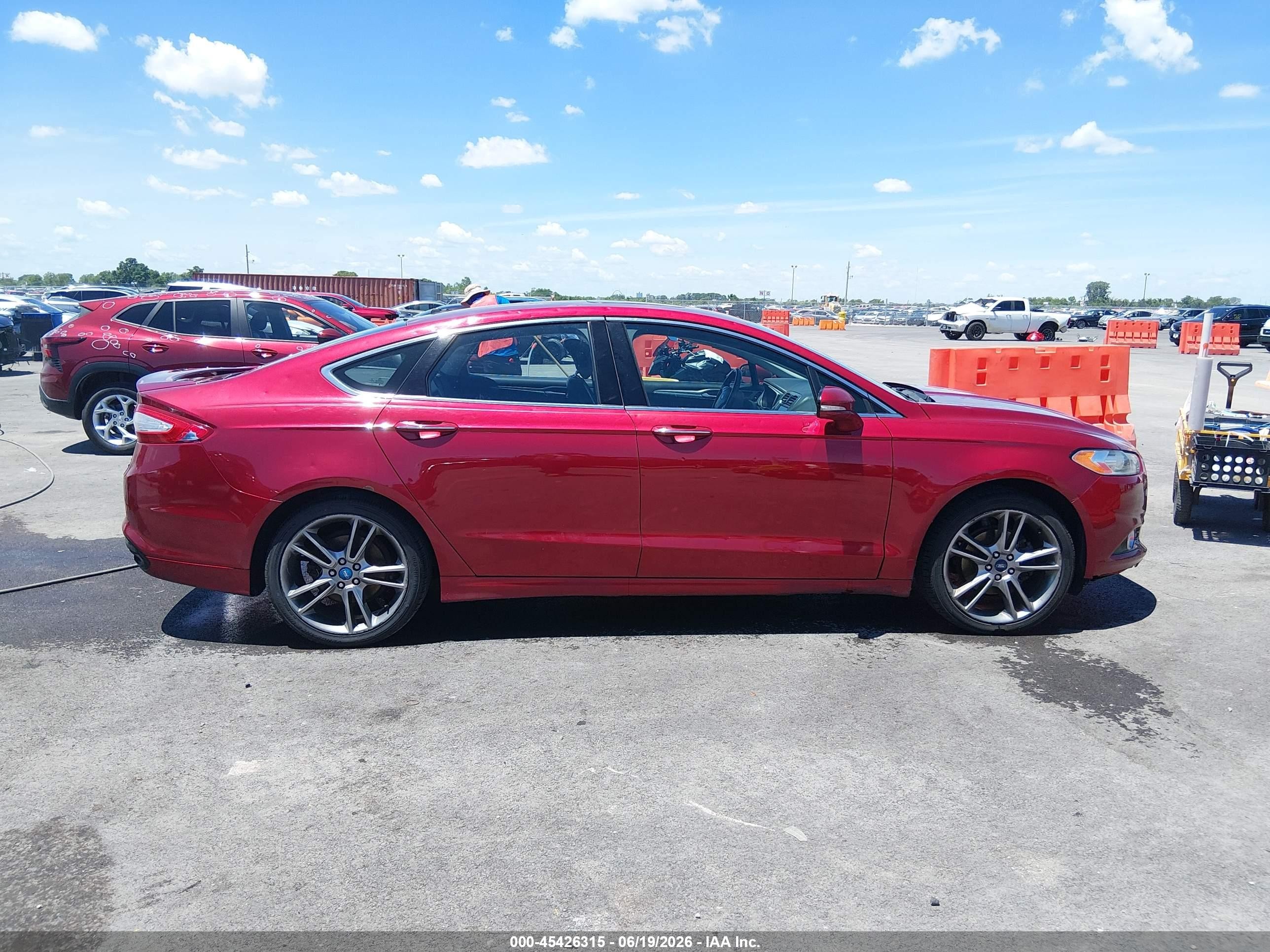 2013 Ford Fusion Titanium Красный vin: 3FA6P0K93DR127273