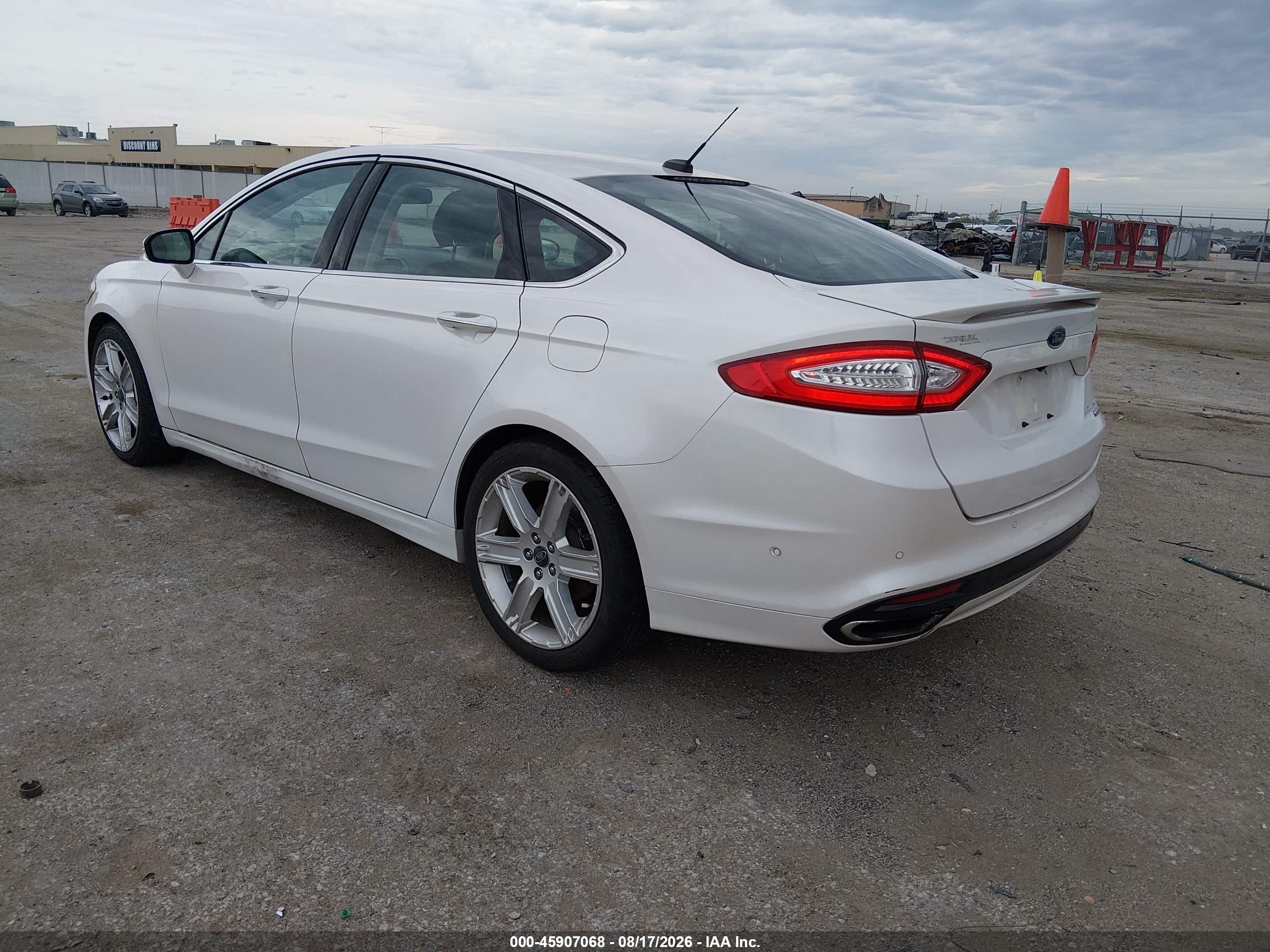 2013 Ford Fusion Titanium White vin: 3FA6P0K93DR267310