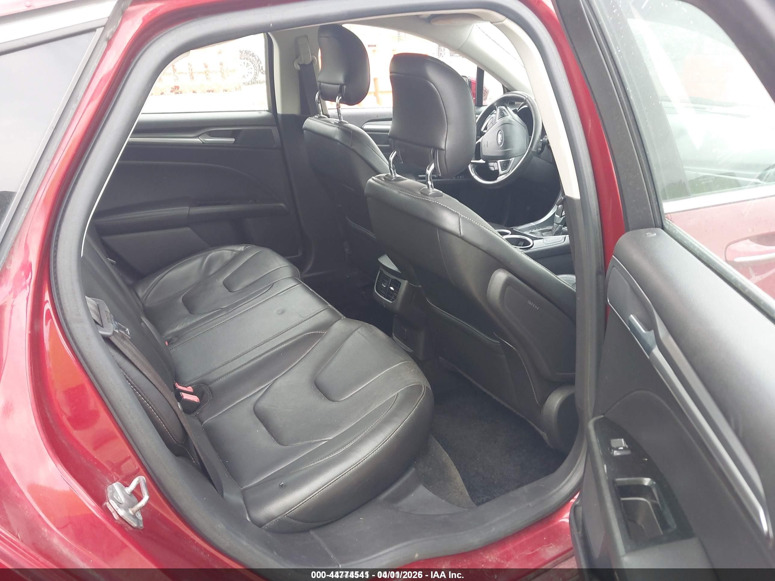 2013 Ford Fusion Titanium Red vin: 3FA6P0K93DR383249