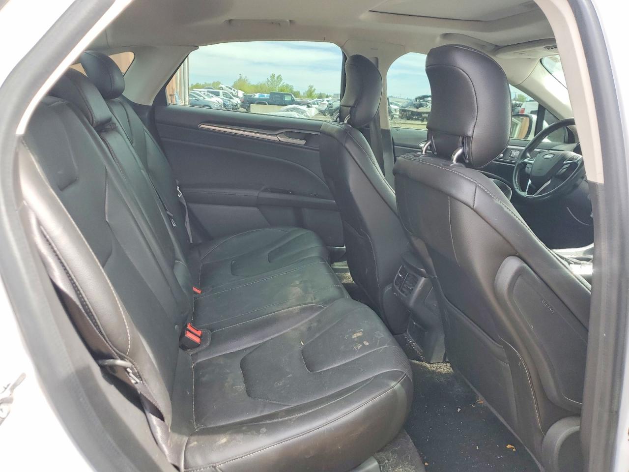 2014 Ford Fusion Titanium White vin: 3FA6P0K93ER297487