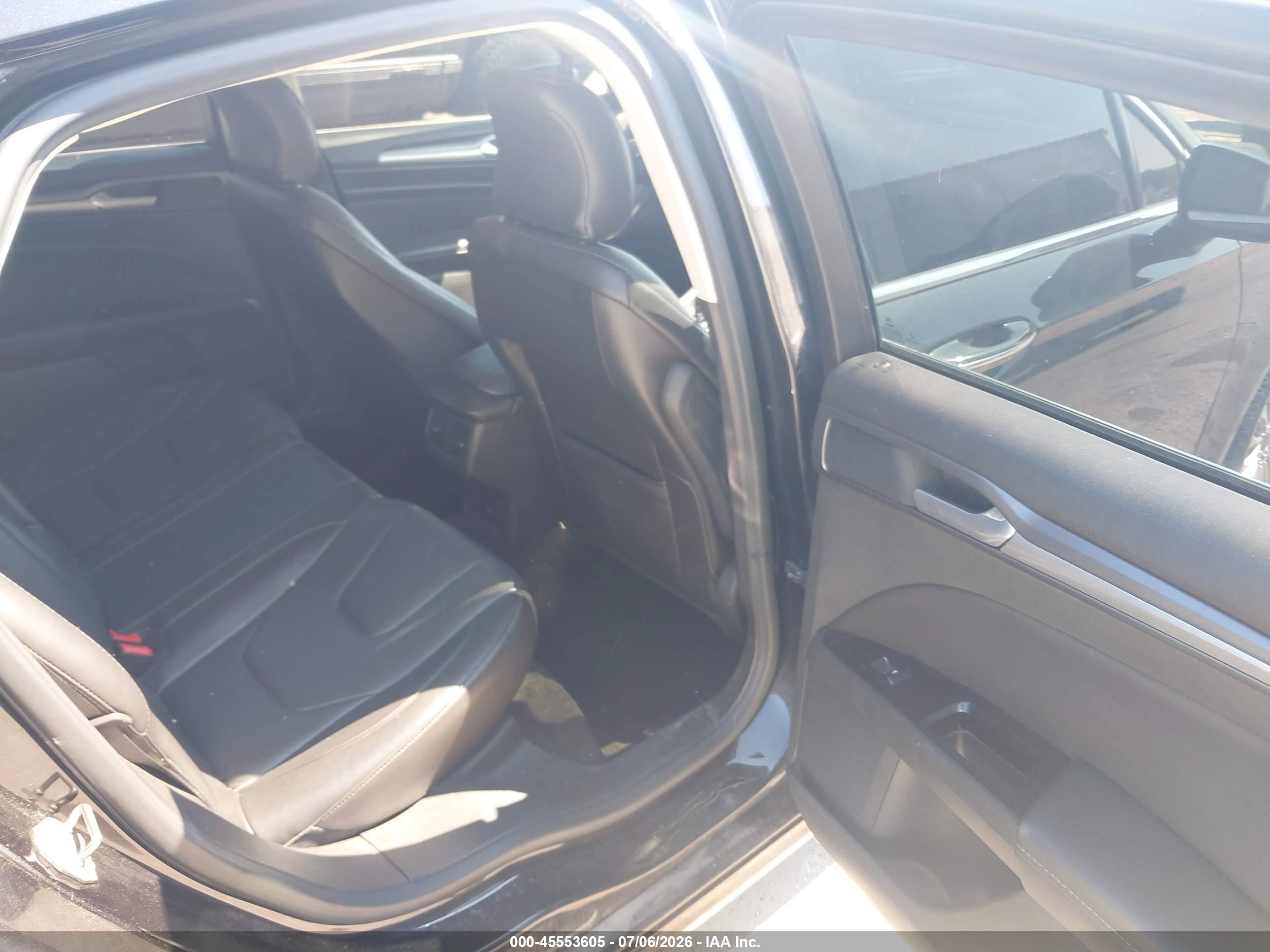 2015 Ford Fusion Titanium Черный vin: 3FA6P0K93FR181384