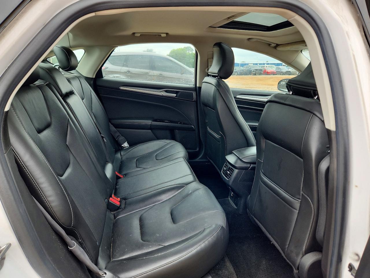 2015 Ford Fusion Titanium White vin: 3FA6P0K93FR287737