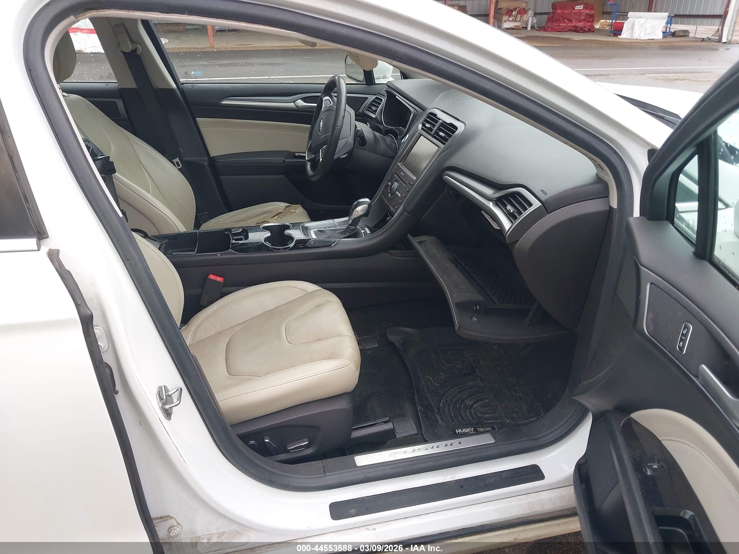 2016 Ford Fusion Titanium Белый vin: 3FA6P0K93GR369596