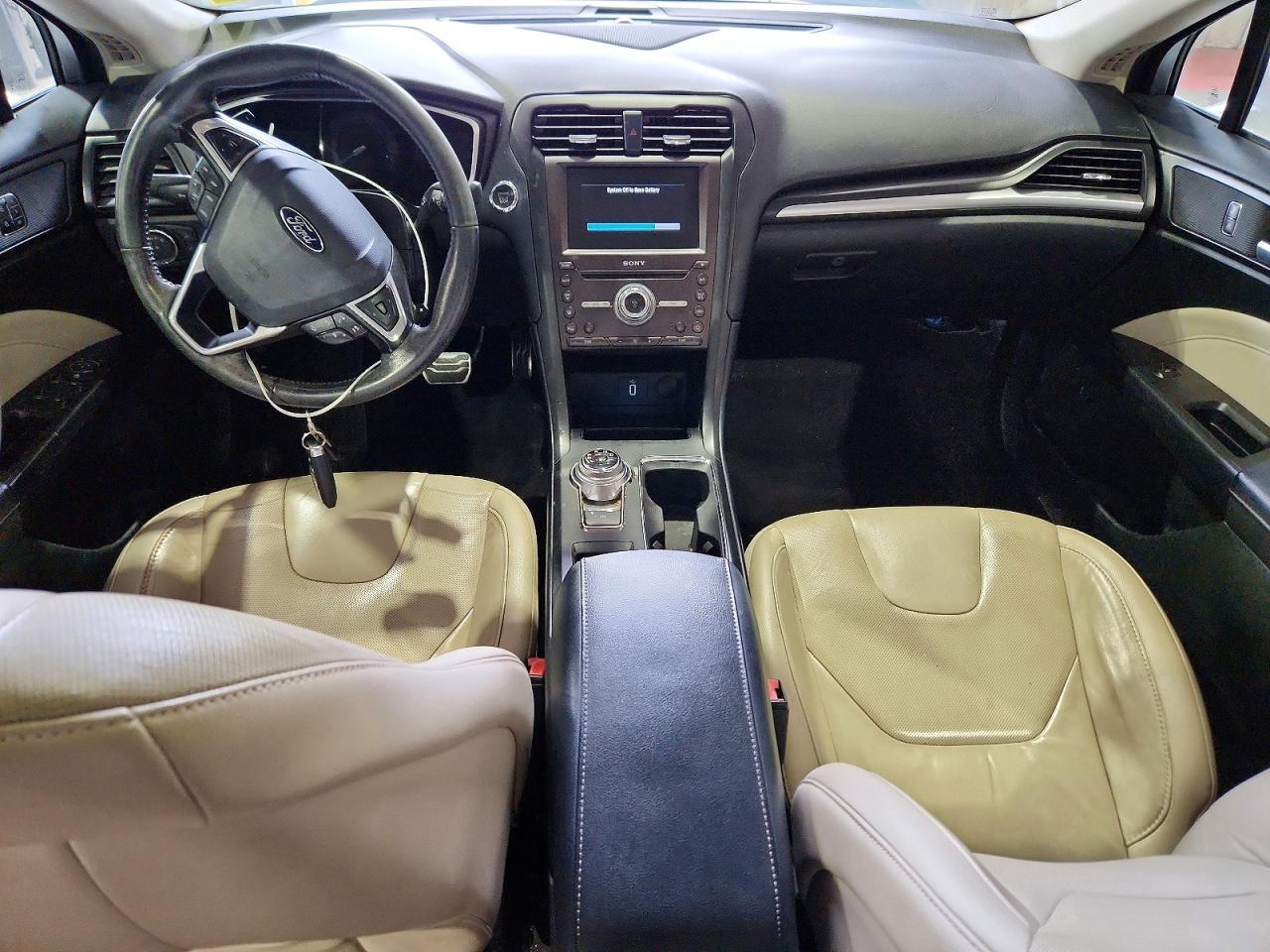 2017 Ford Fusion Titanium White vin: 3FA6P0K93HR131409