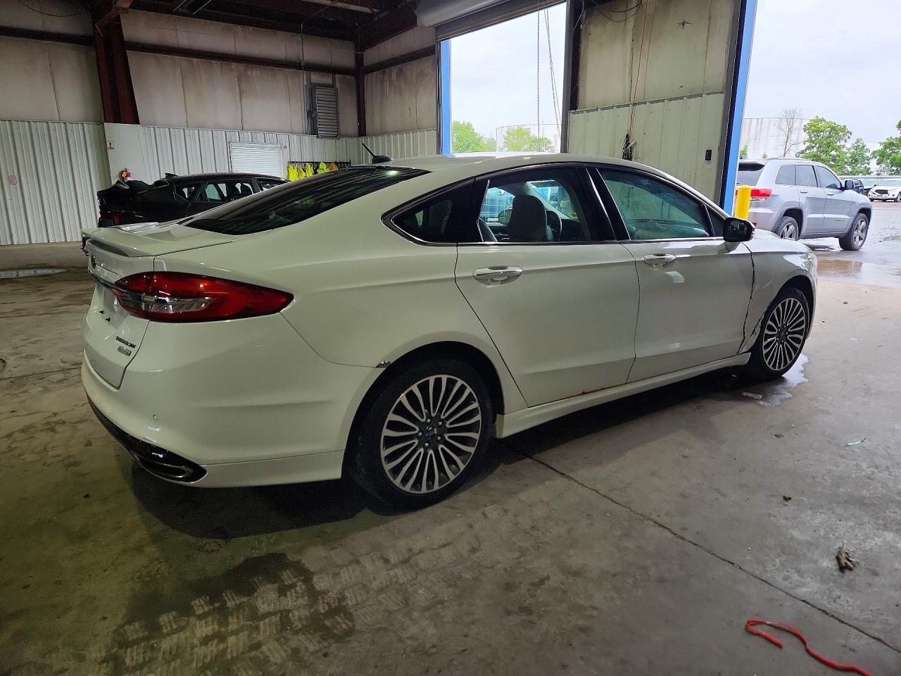 2017 Ford Fusion Titanium White vin: 3FA6P0K93HR131409